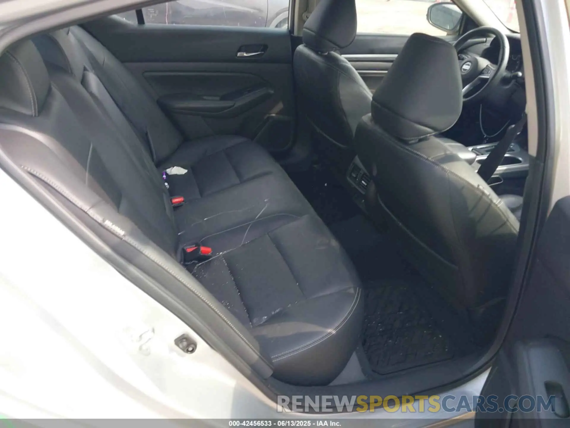 8 fotografías del automóvil dañado 1N4BL4EV4KC193191 NISSAN ALTIMA 2019