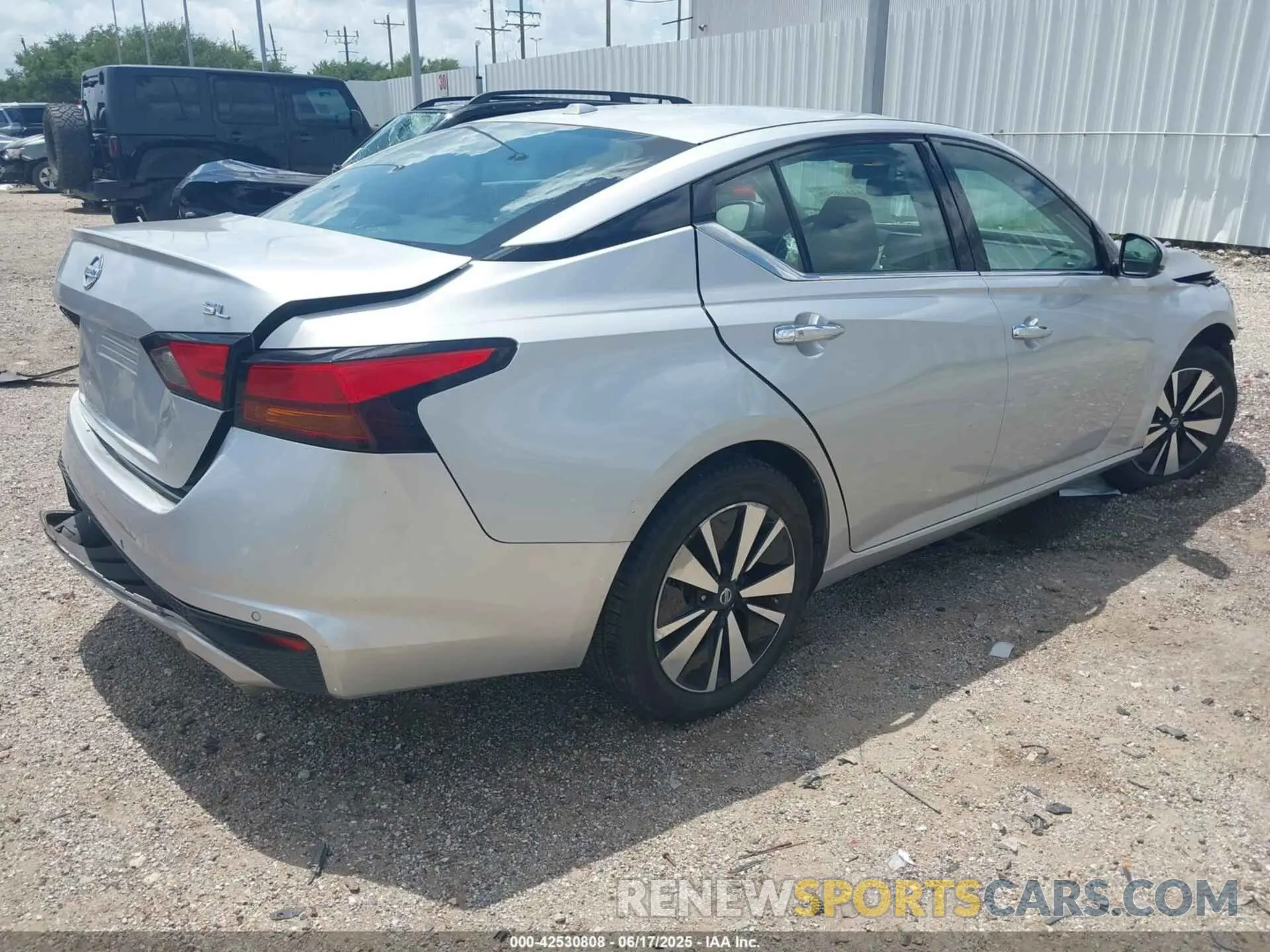 4 fotografías del automóvil dañado 1N4BL4EV4KC256855 NISSAN ALTIMA 2019