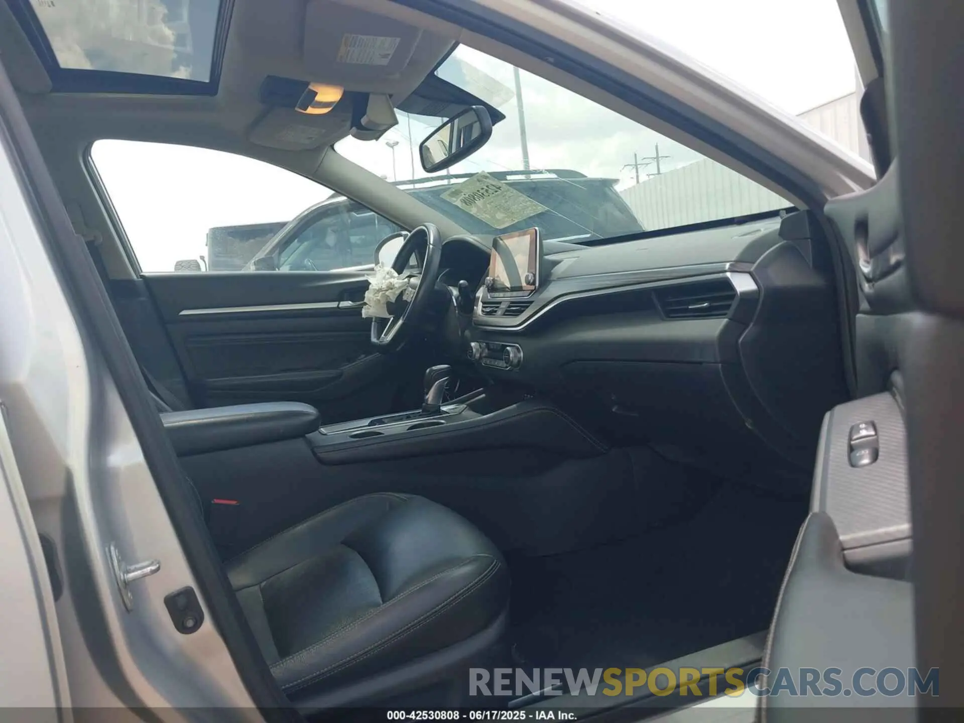 5 fotografías del automóvil dañado 1N4BL4EV4KC256855 NISSAN ALTIMA 2019
