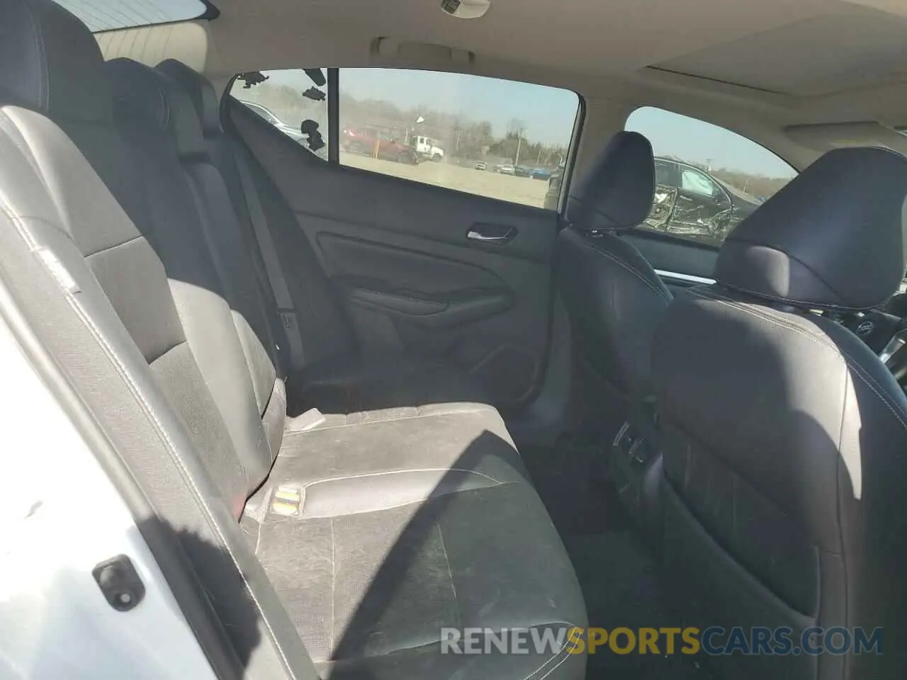 11 fotografías del automóvil dañado 1N4BL4EV5KC108066 NISSAN ALTIMA 2019