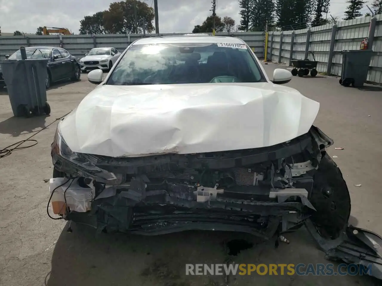5 fotografías del automóvil dañado 1N4BL4EV6KC156112 NISSAN ALTIMA 2019
