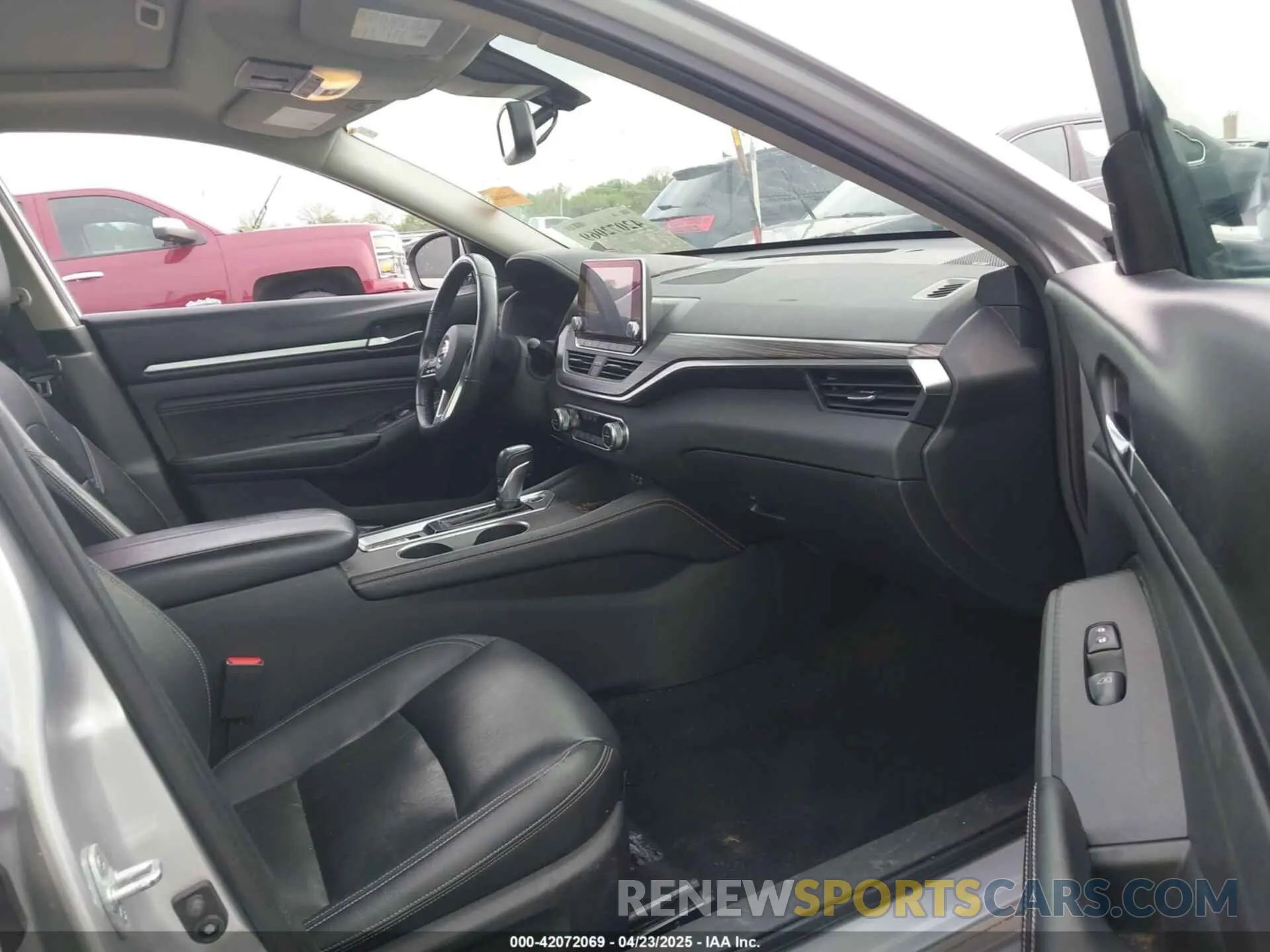 5 fotografías del automóvil dañado 1N4BL4EV6KC181141 NISSAN ALTIMA 2019