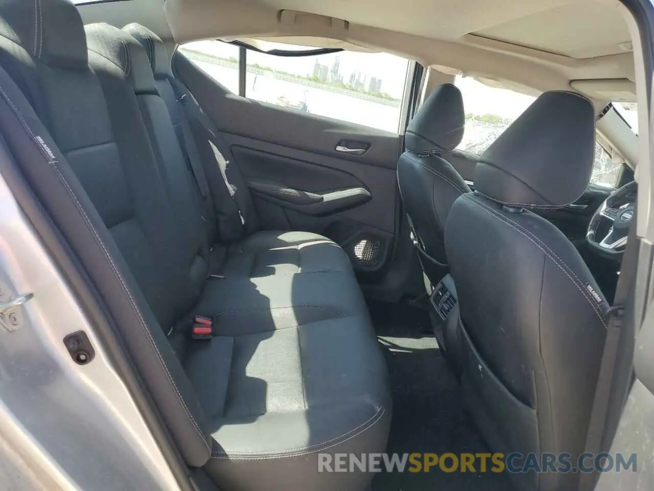 10 fotografías del automóvil dañado 1N4BL4EV7KC256574 NISSAN ALTIMA 2019