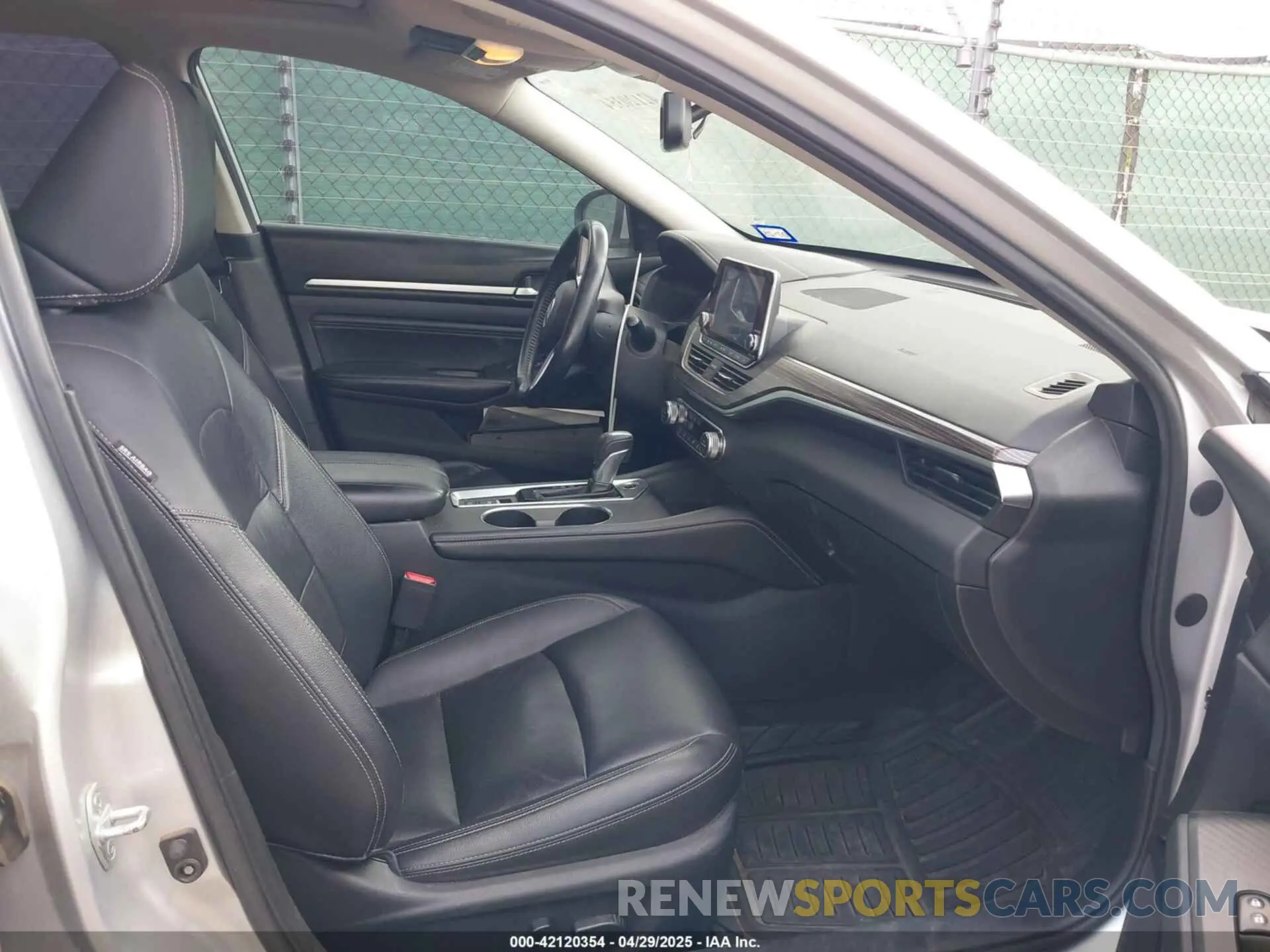 5 fotografías del automóvil dañado 1N4BL4EV8KC189905 NISSAN ALTIMA 2019
