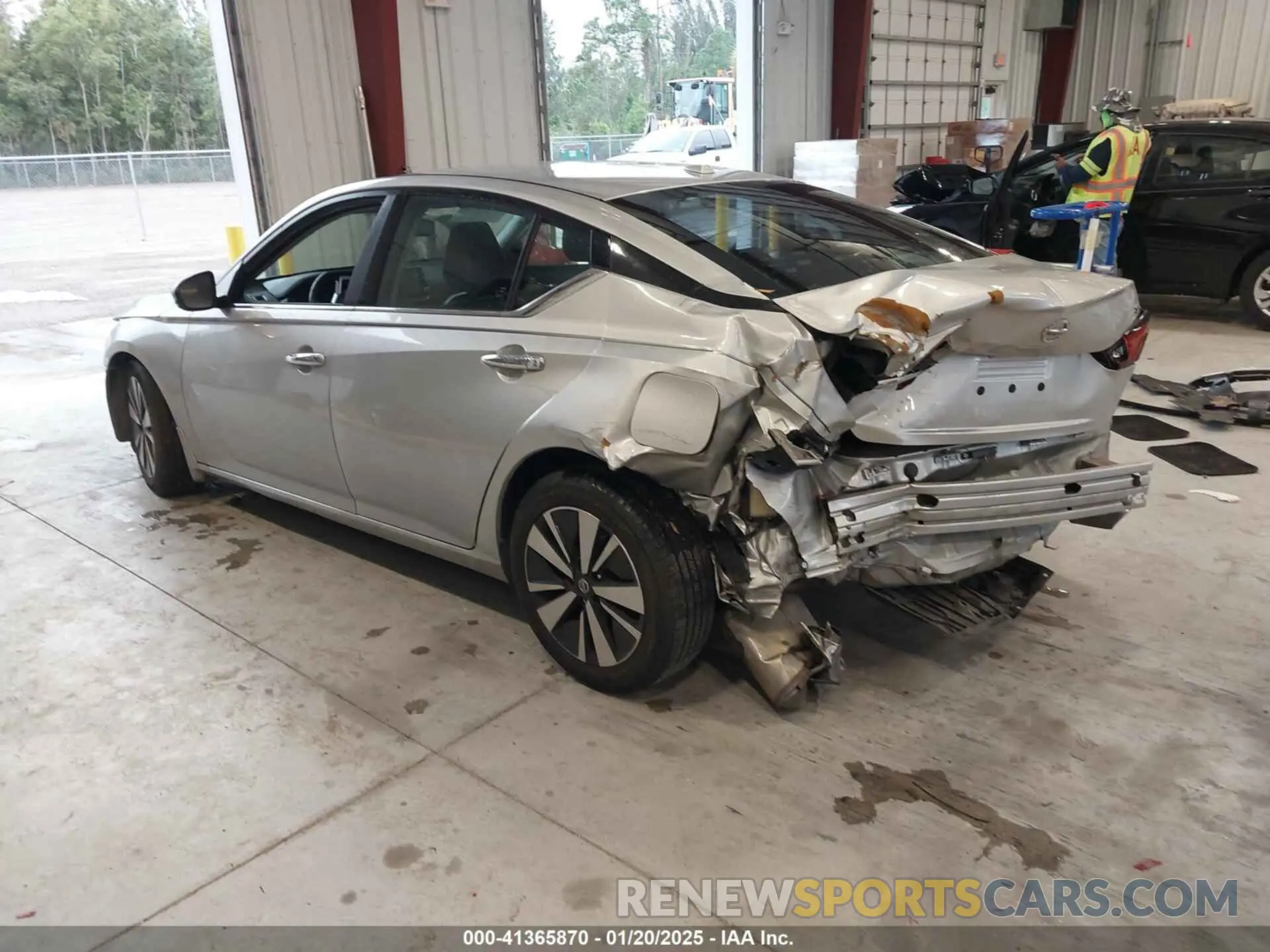 3 fotografías del automóvil dañado 1N4BL4EV8KC216553 NISSAN ALTIMA 2019