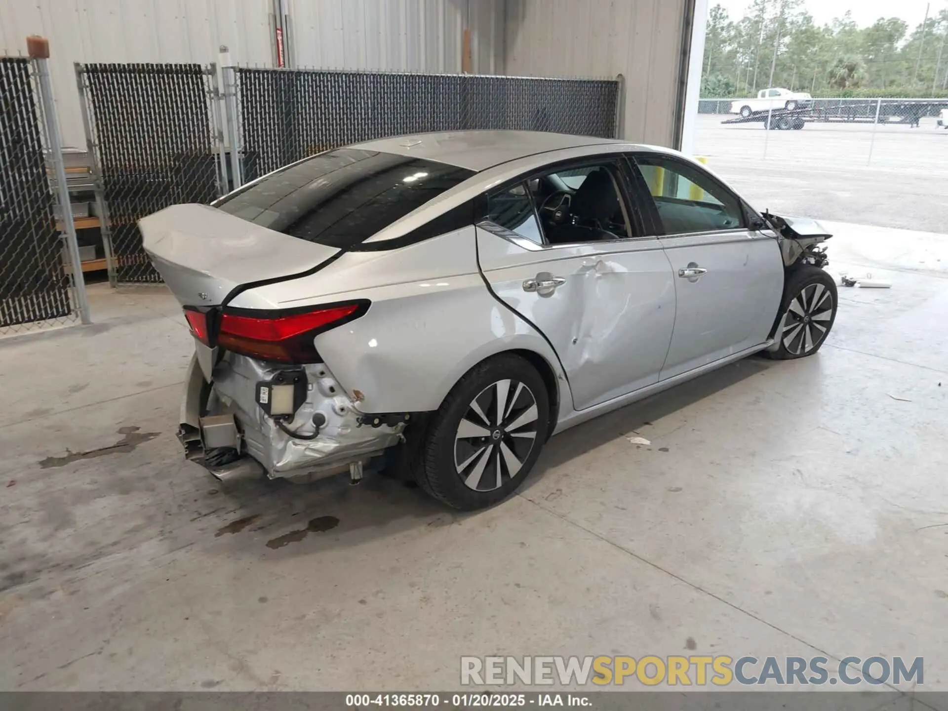 4 fotografías del automóvil dañado 1N4BL4EV8KC216553 NISSAN ALTIMA 2019