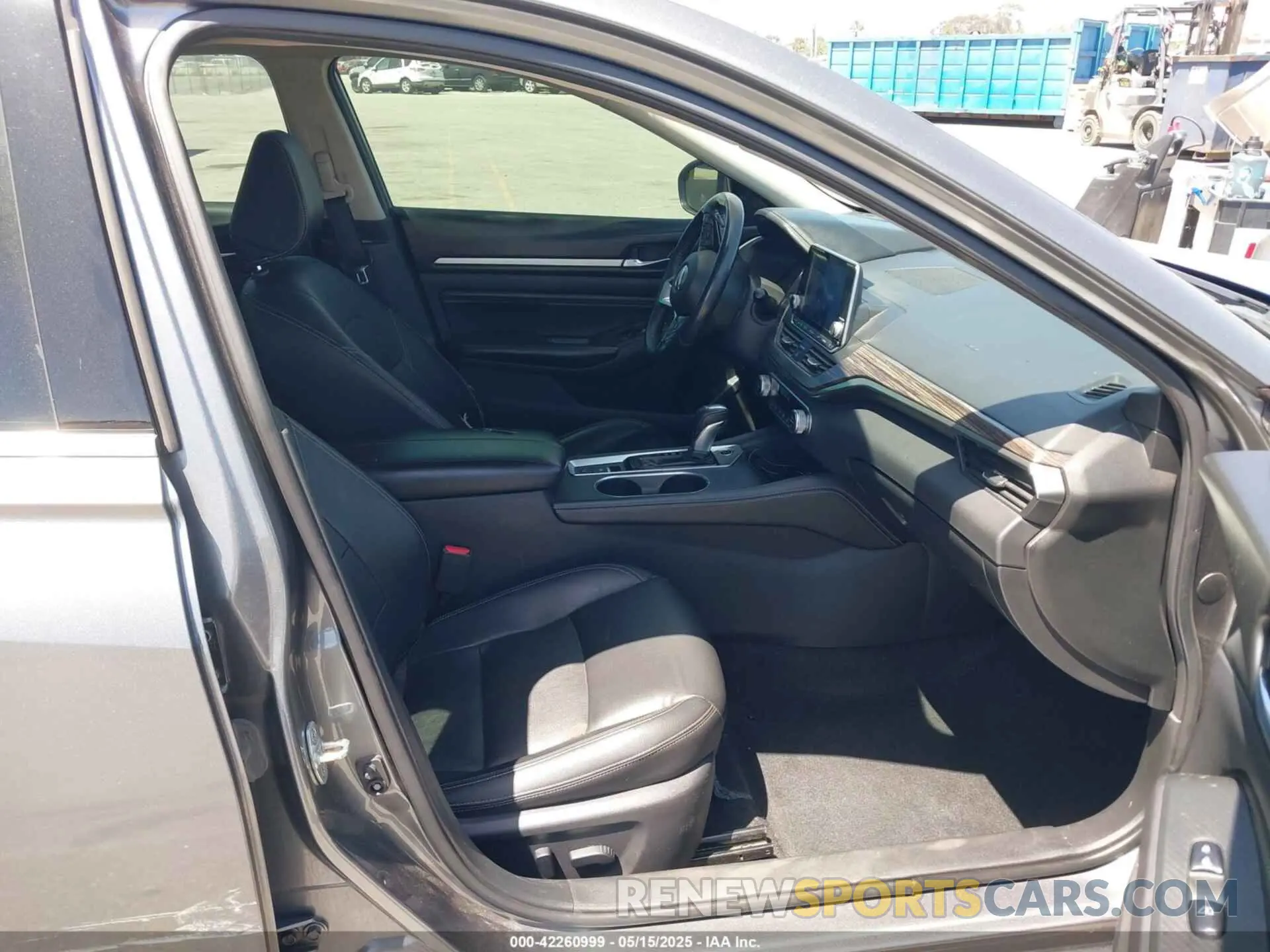5 fotografías del automóvil dañado 1N4BL4EV8KC259841 NISSAN ALTIMA 2019