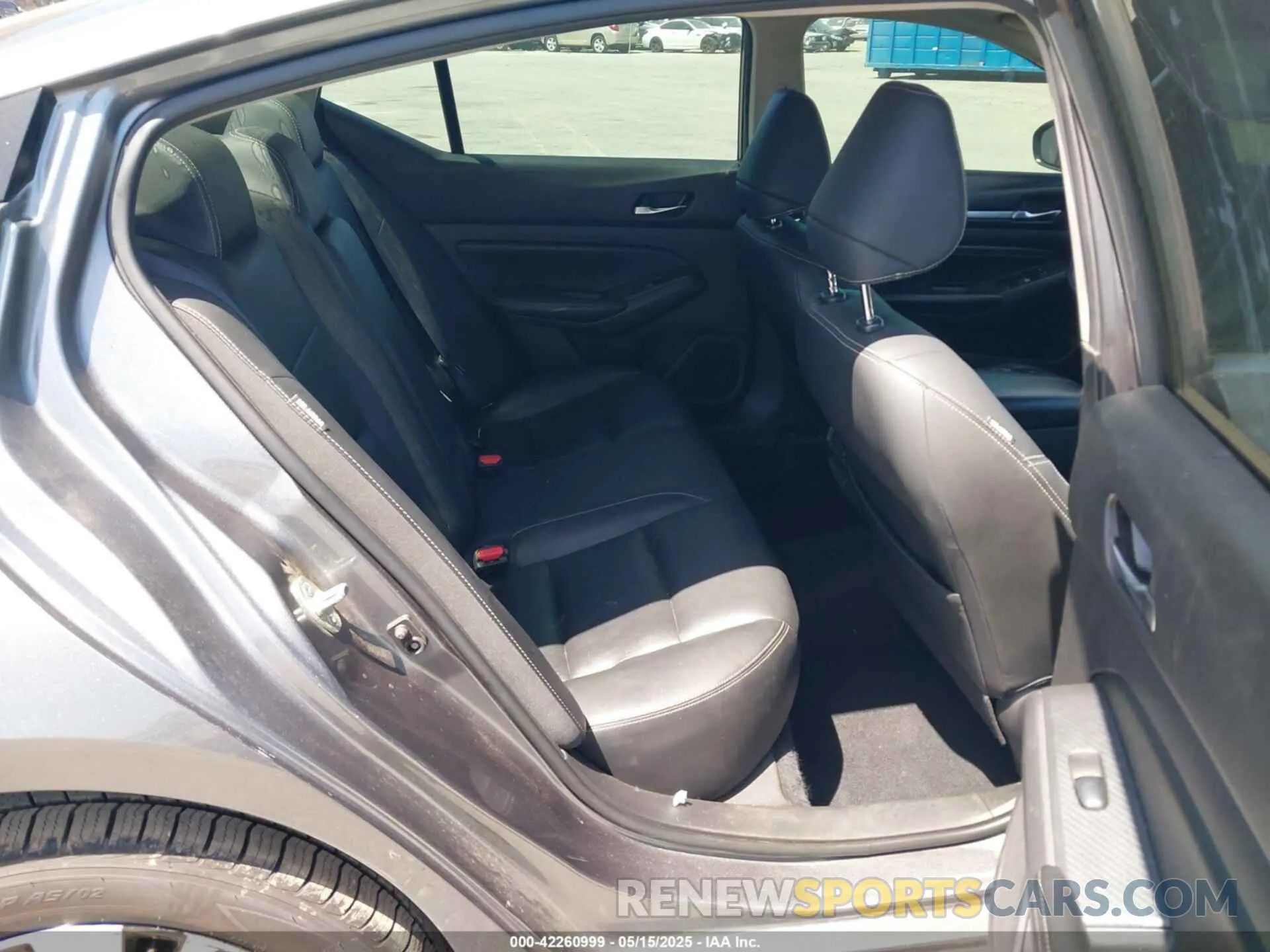 8 fotografías del automóvil dañado 1N4BL4EV8KC259841 NISSAN ALTIMA 2019