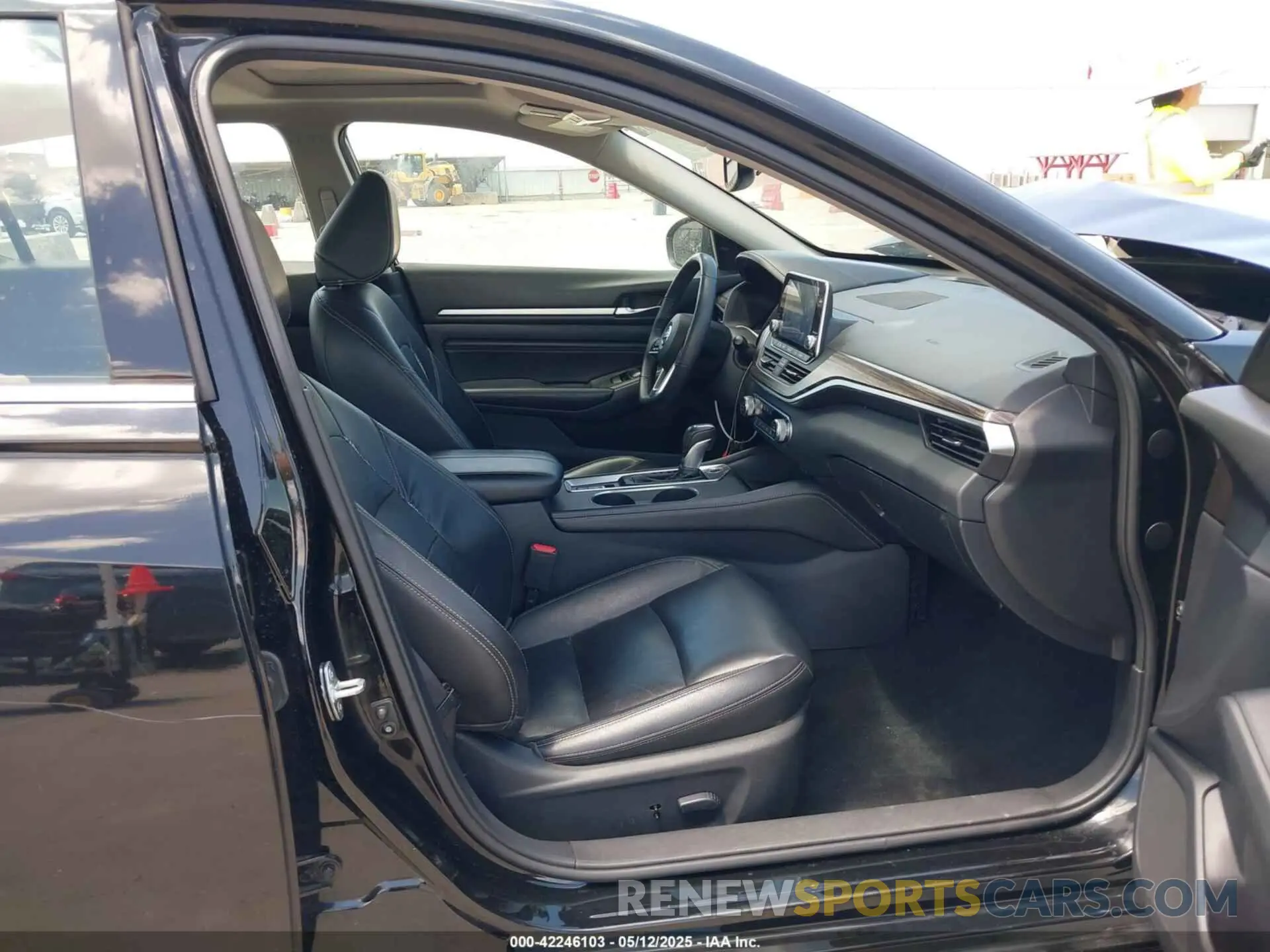 5 fotografías del automóvil dañado 1N4BL4EV9KC224015 NISSAN ALTIMA 2019