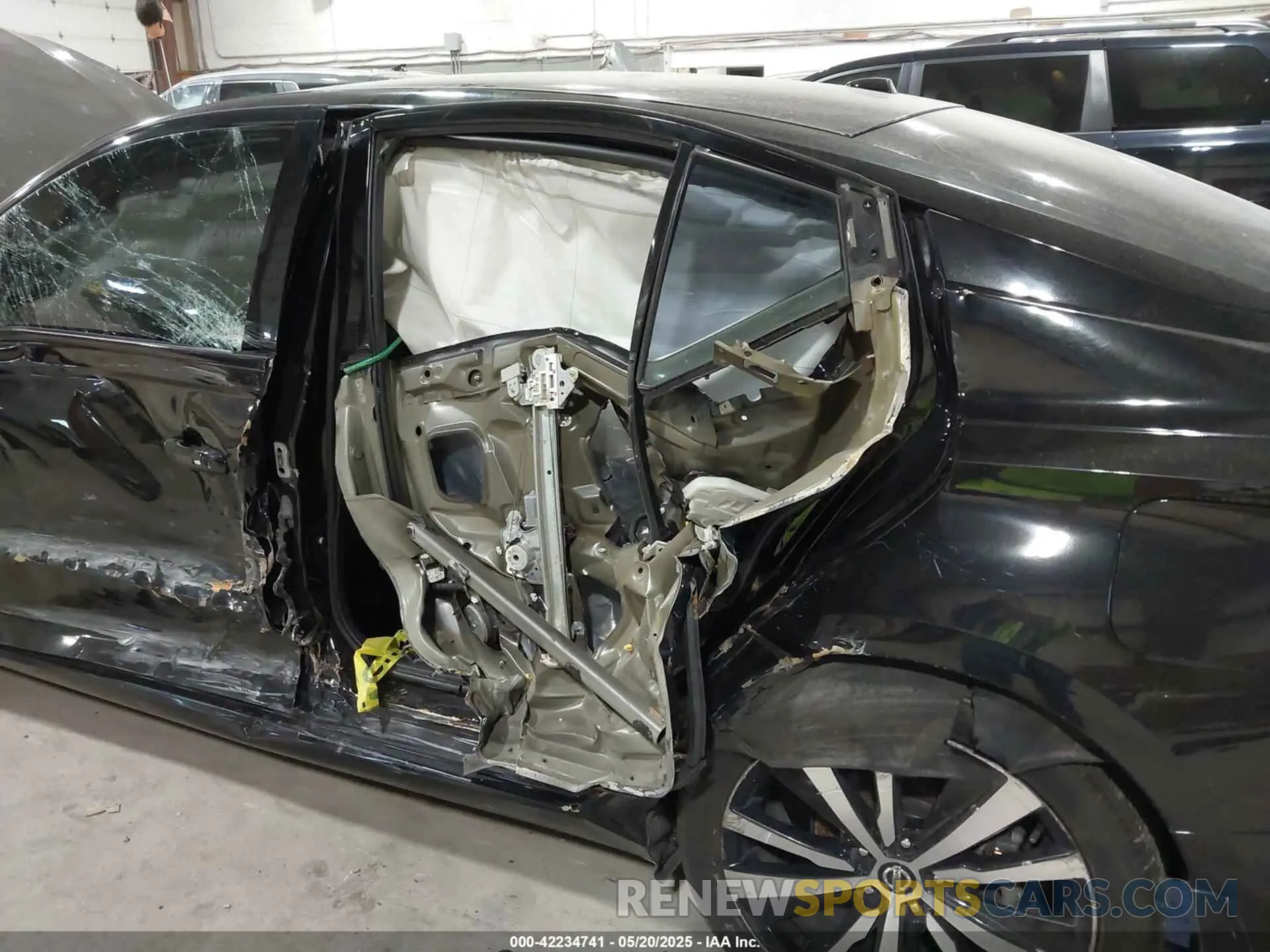 17 fotografías del automóvil dañado 1N4BL4FV4KC173456 NISSAN ALTIMA 2019