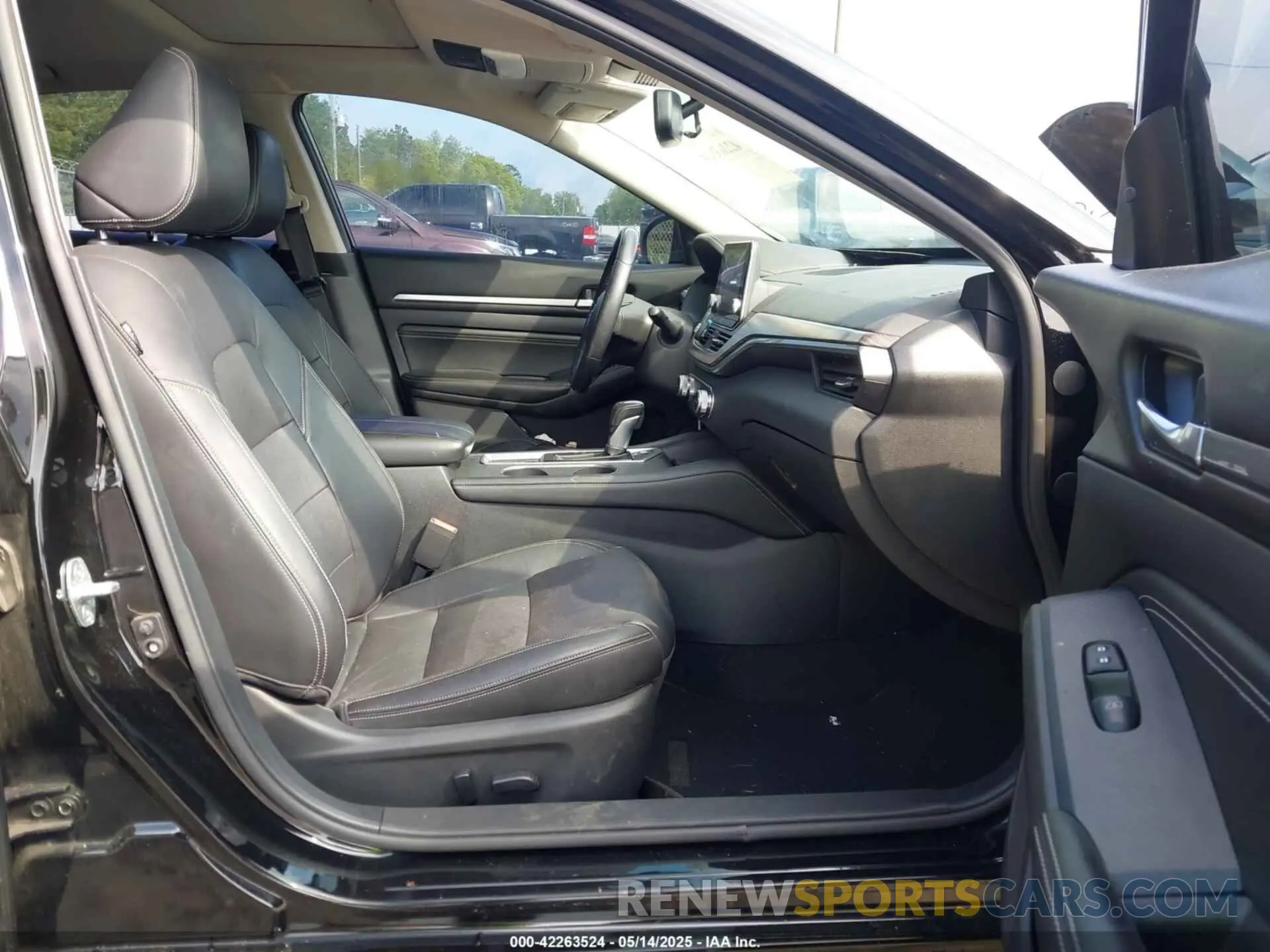 5 fotografías del automóvil dañado 1N4BL4FV7KC104972 NISSAN ALTIMA 2019