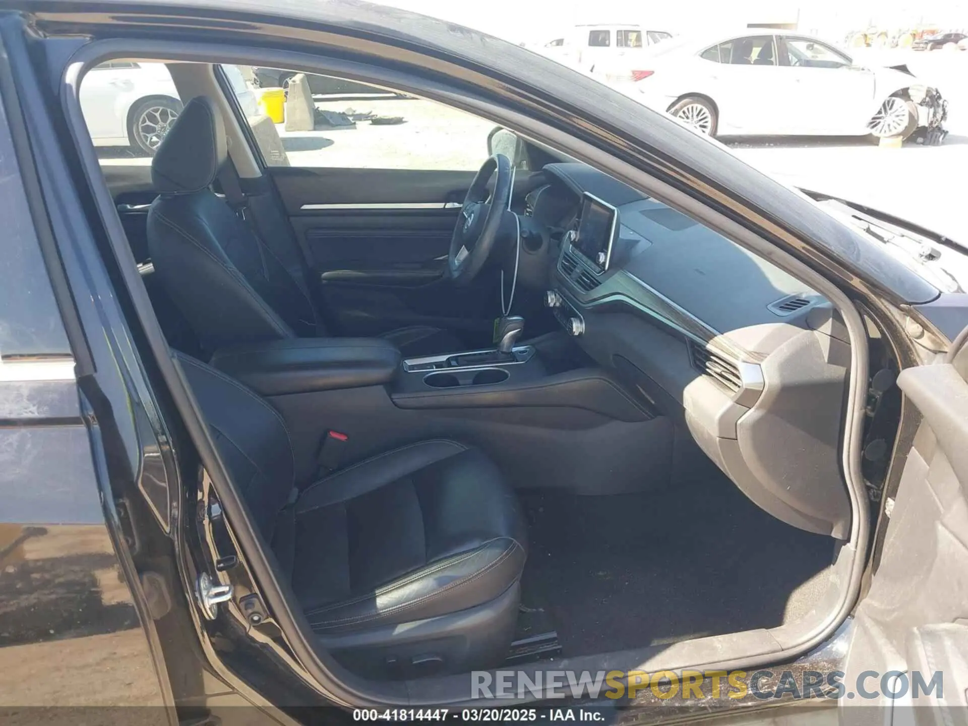 5 fotografías del automóvil dañado 1N4BL4FV9KC106514 NISSAN ALTIMA 2019