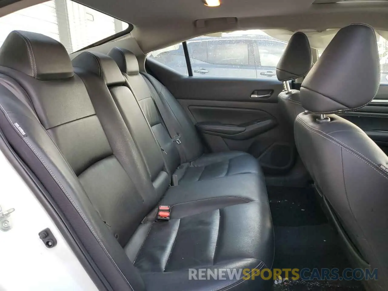 10 fotografías del automóvil dañado 1N4BL4FV9KC114516 NISSAN ALTIMA 2019