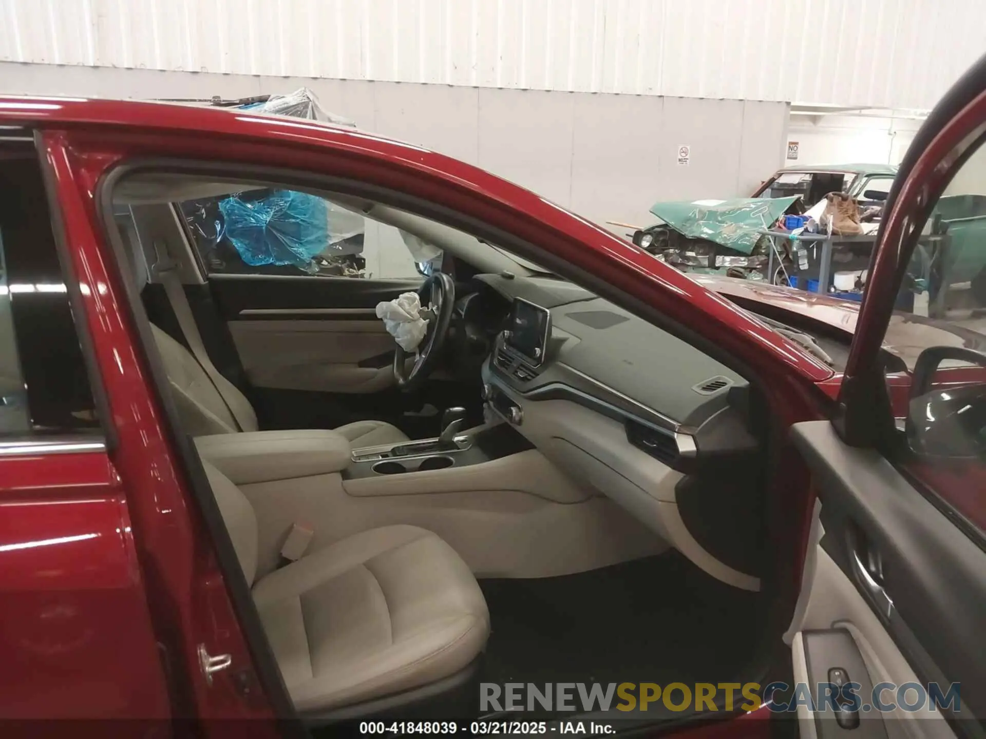 5 fotografías del automóvil dañado 1N4BL4FW9KN302661 NISSAN ALTIMA 2019