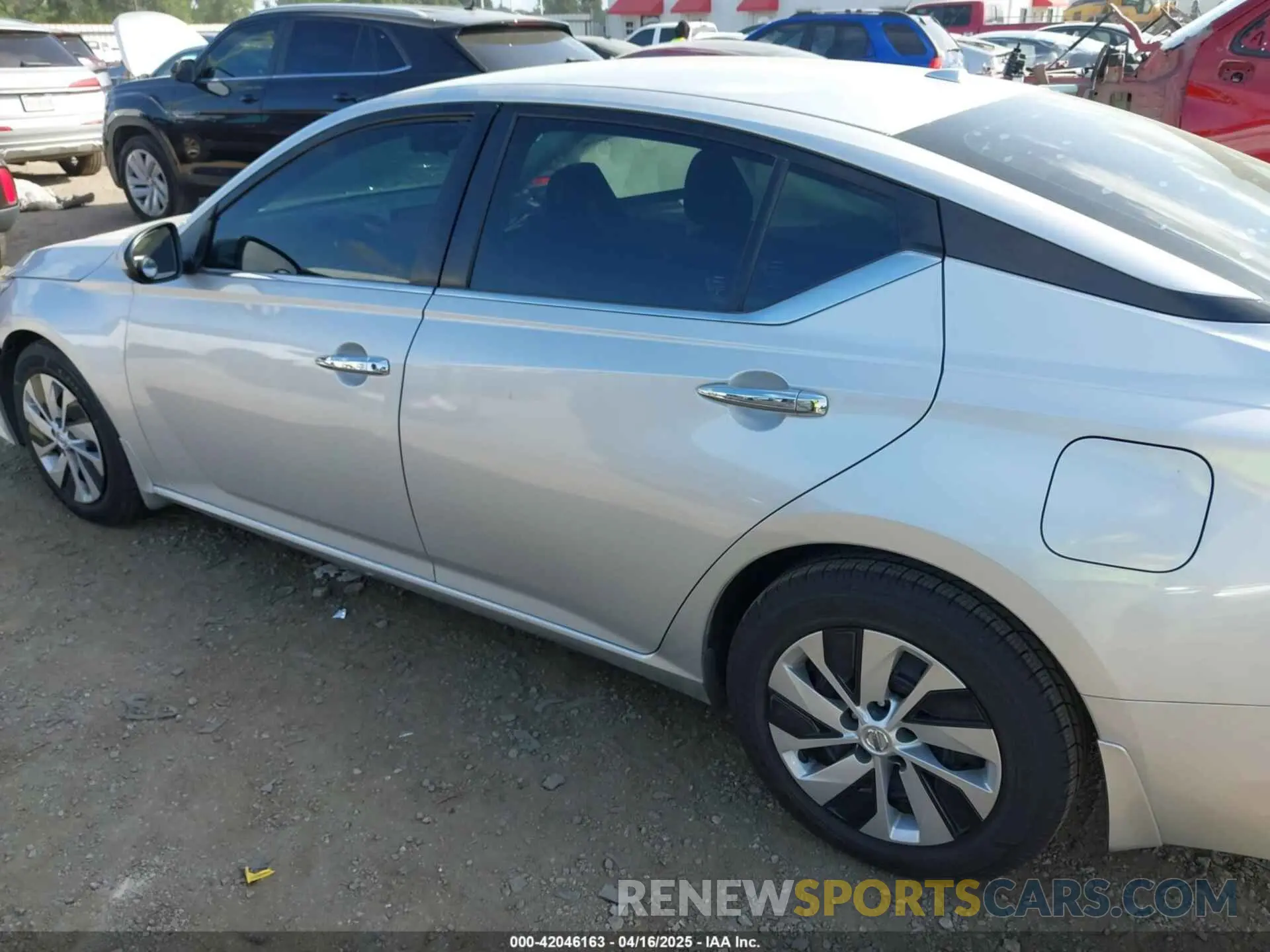 14 fotografías del automóvil dañado 1N4BL4BV0LC265803 NISSAN ALTIMA 2020