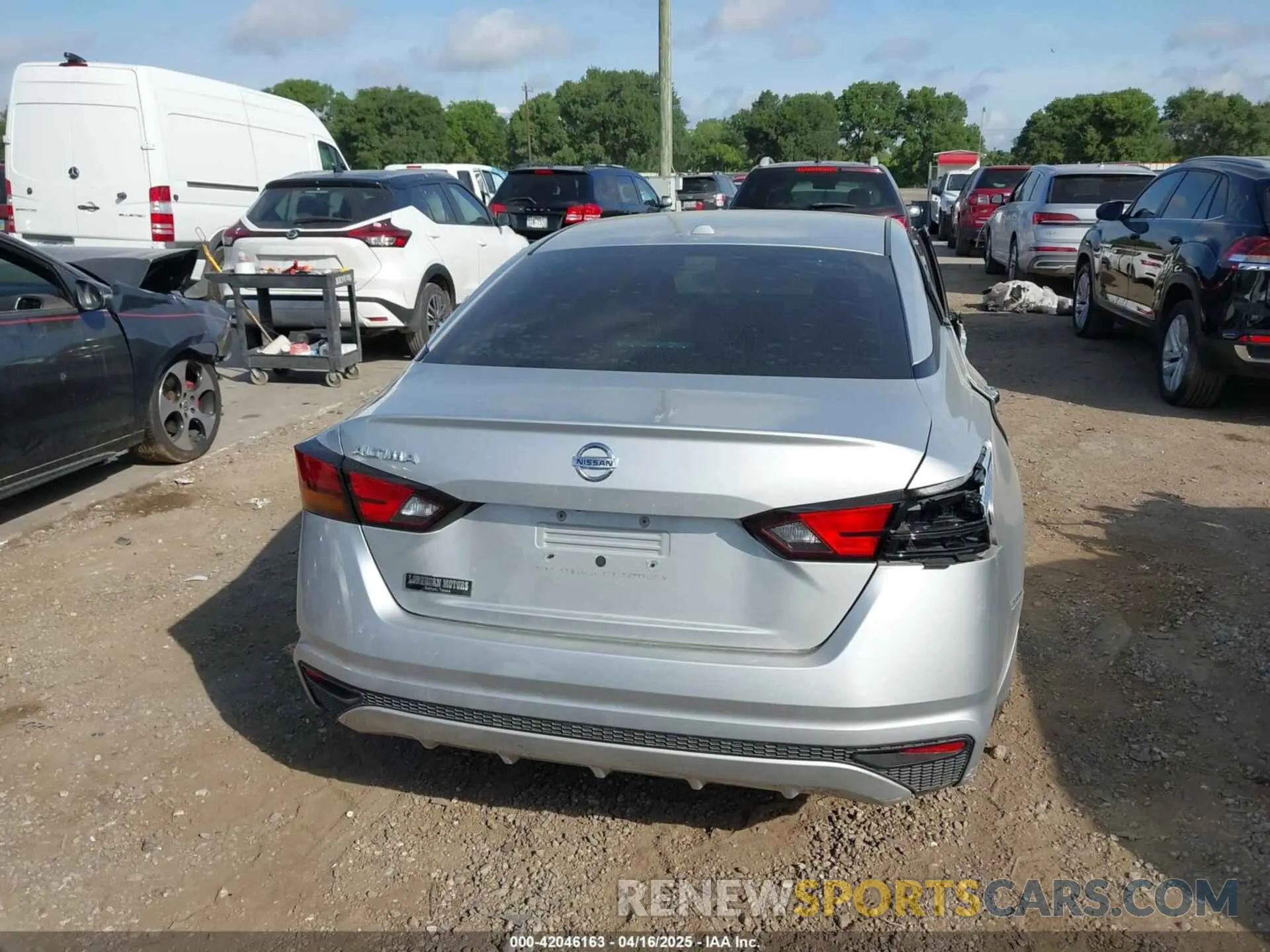 16 fotografías del automóvil dañado 1N4BL4BV0LC265803 NISSAN ALTIMA 2020