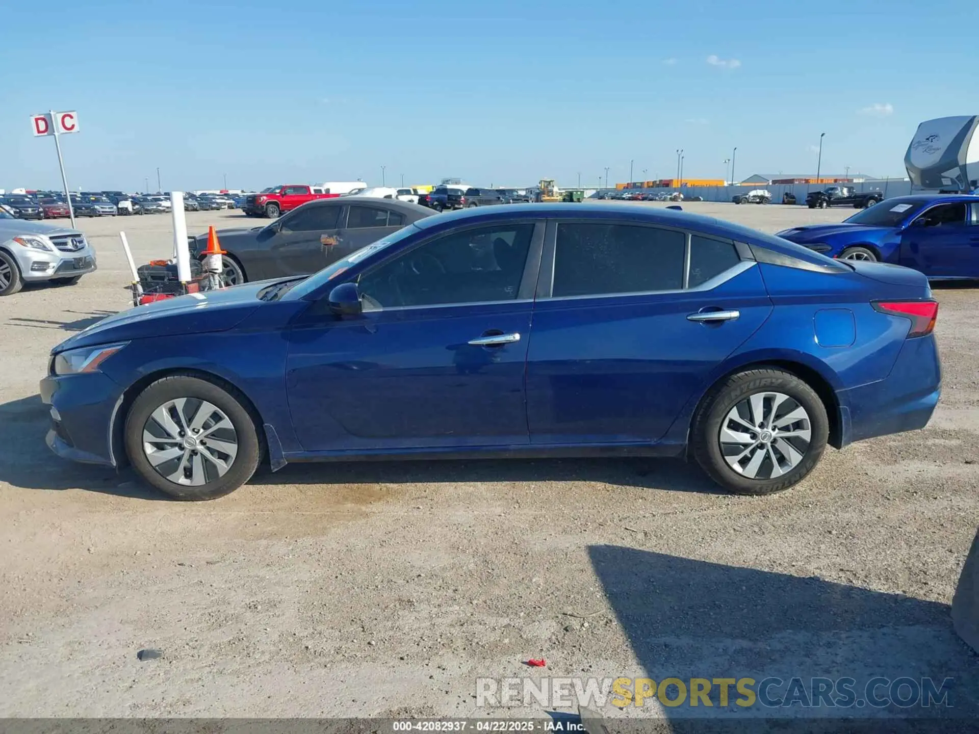 14 fotografías del automóvil dañado 1N4BL4BV0LN313160 NISSAN ALTIMA 2020
