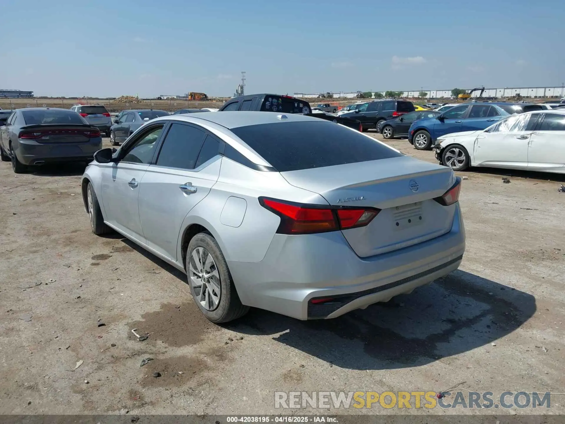 3 fotografías del automóvil dañado 1N4BL4BV2LC243477 NISSAN ALTIMA 2020