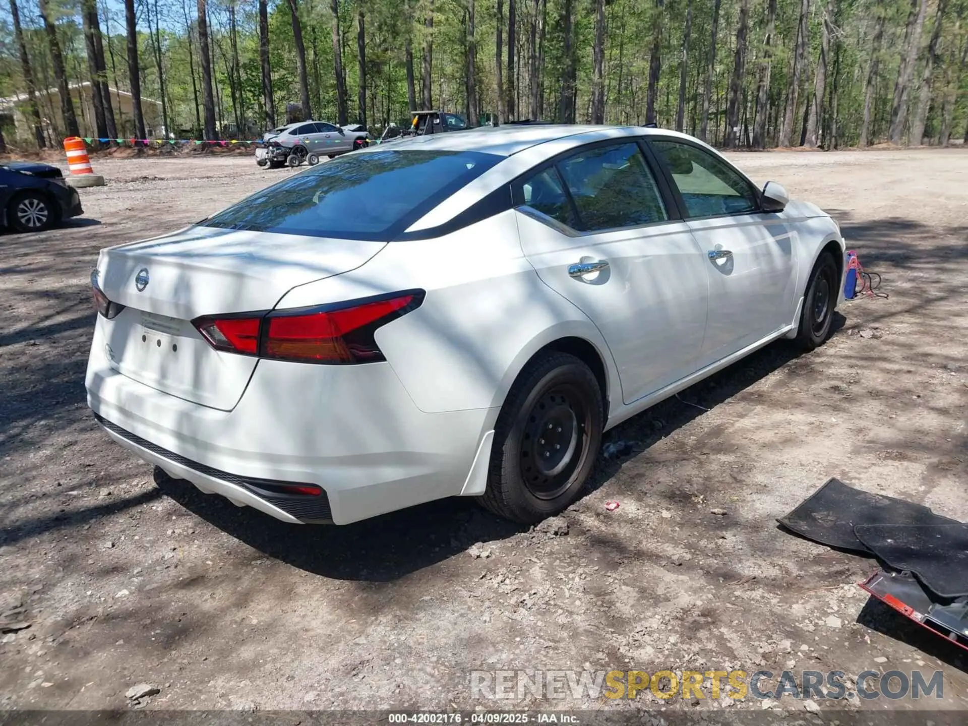 4 fotografías del automóvil dañado 1N4BL4BV4LC230343 NISSAN ALTIMA 2020