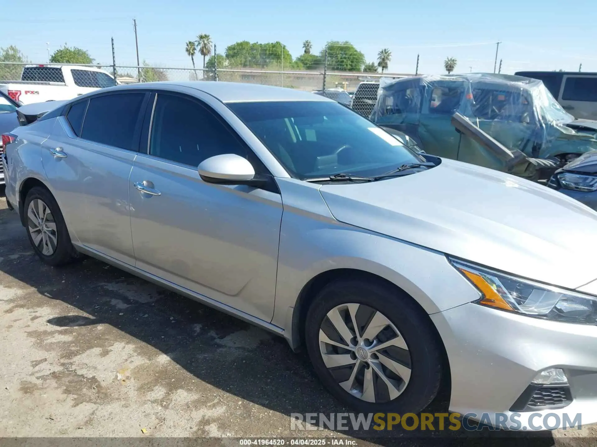 13 fotografías del automóvil dañado 1N4BL4BV5LC167625 NISSAN ALTIMA 2020
