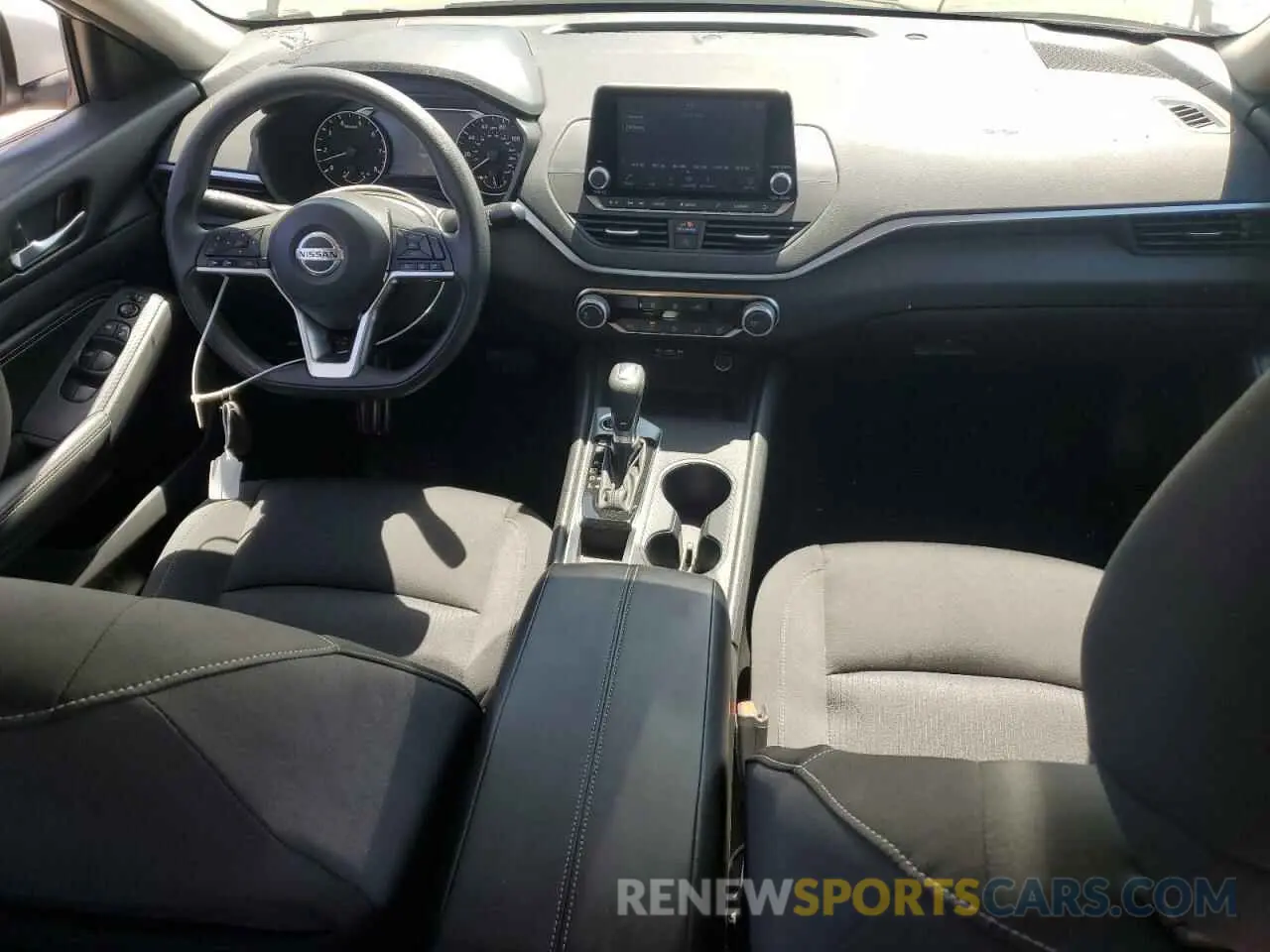 8 fotografías del automóvil dañado 1N4BL4BV5LC180147 NISSAN ALTIMA 2020