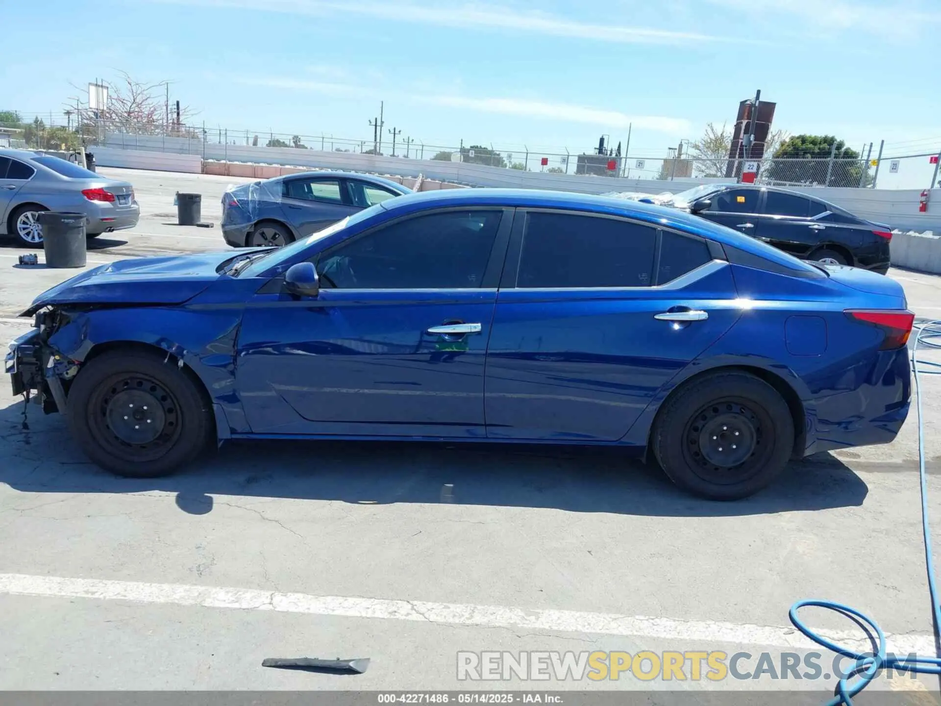 14 fotografías del automóvil dañado 1N4BL4BV5LN313753 NISSAN ALTIMA 2020
