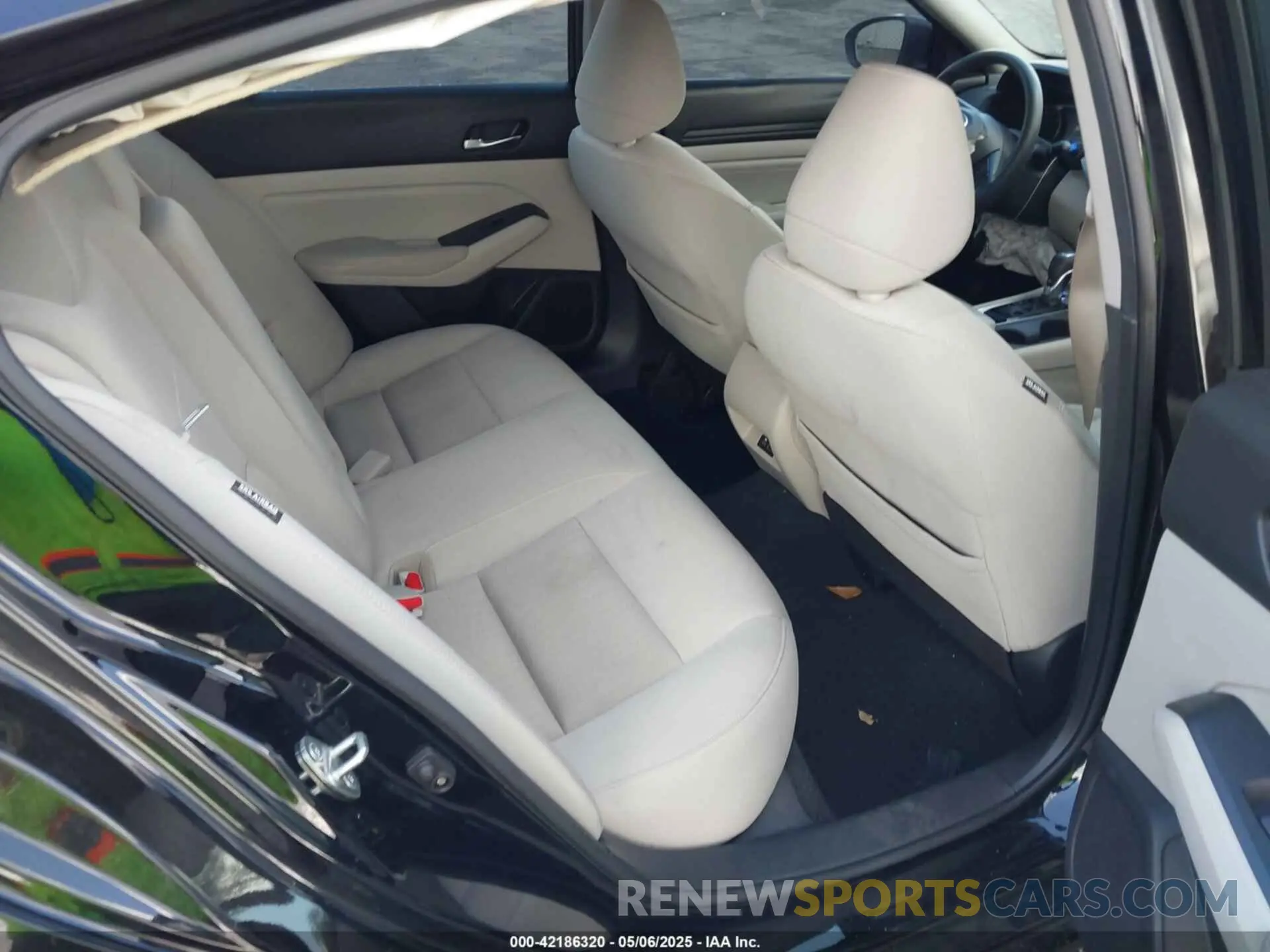8 fotografías del automóvil dañado 1N4BL4BV5LN317544 NISSAN ALTIMA 2020