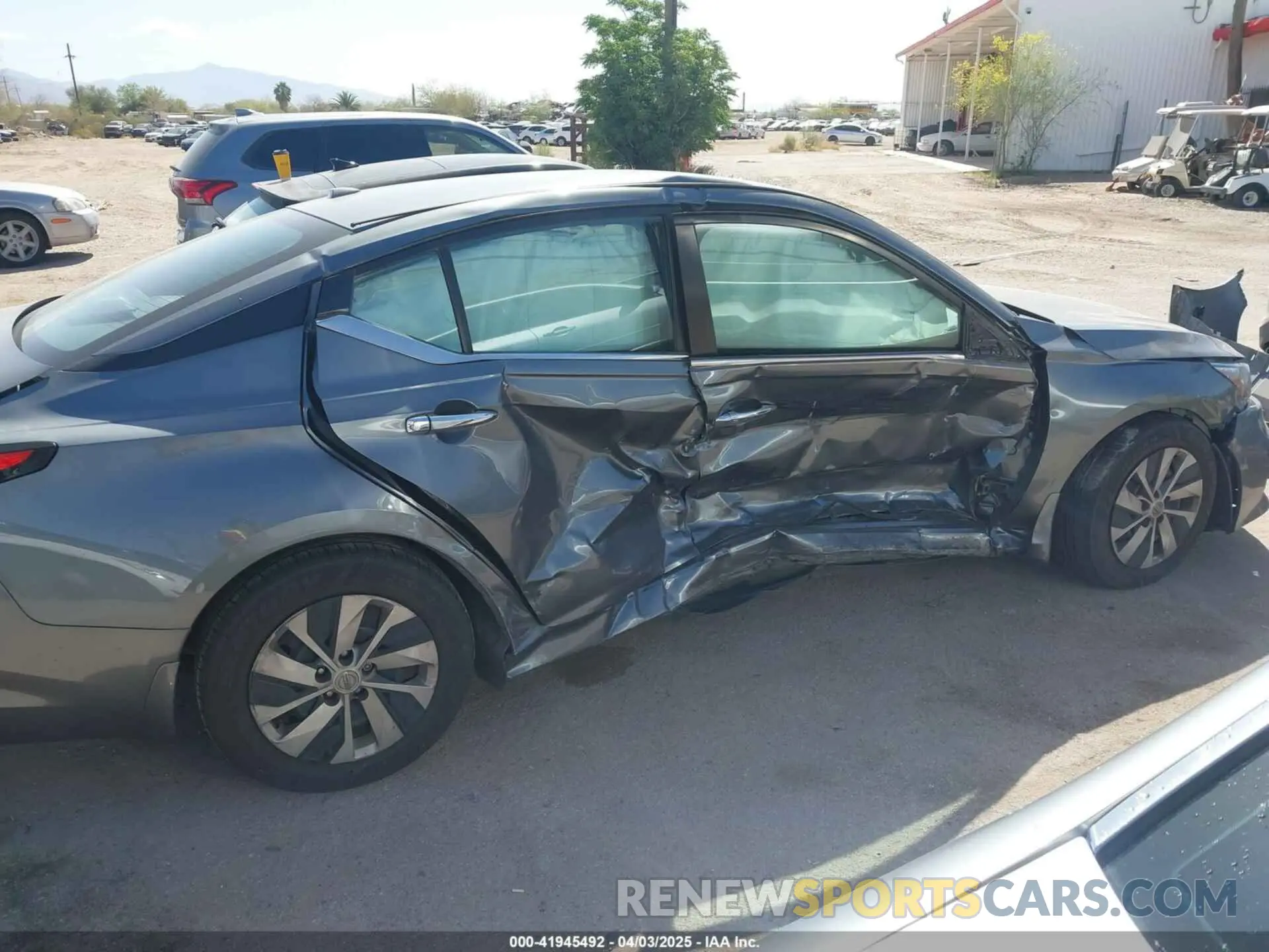 14 fotografías del automóvil dañado 1N4BL4BV5LN321948 NISSAN ALTIMA 2020