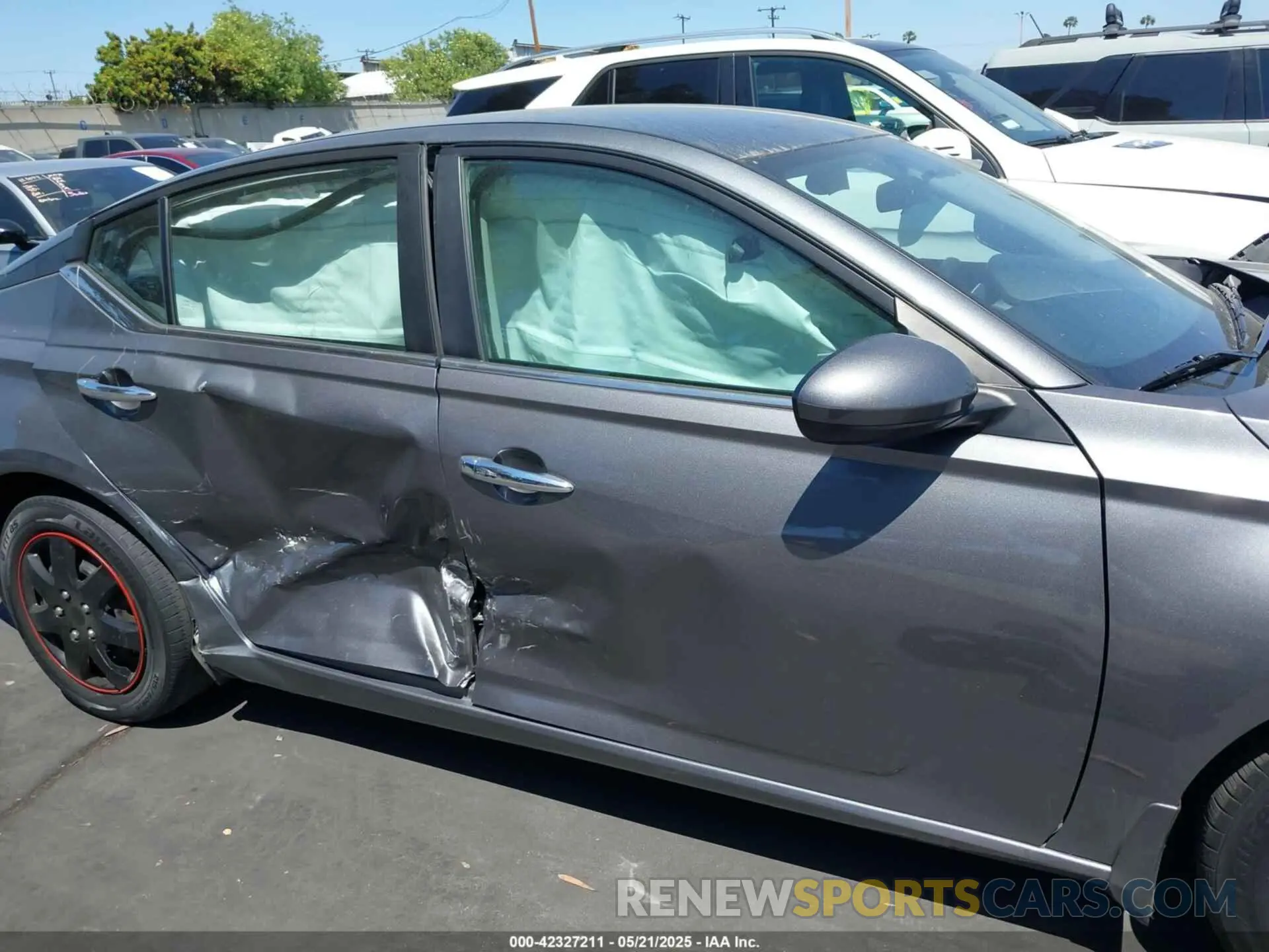 14 fotografías del automóvil dañado 1N4BL4BV6LC122337 NISSAN ALTIMA 2020