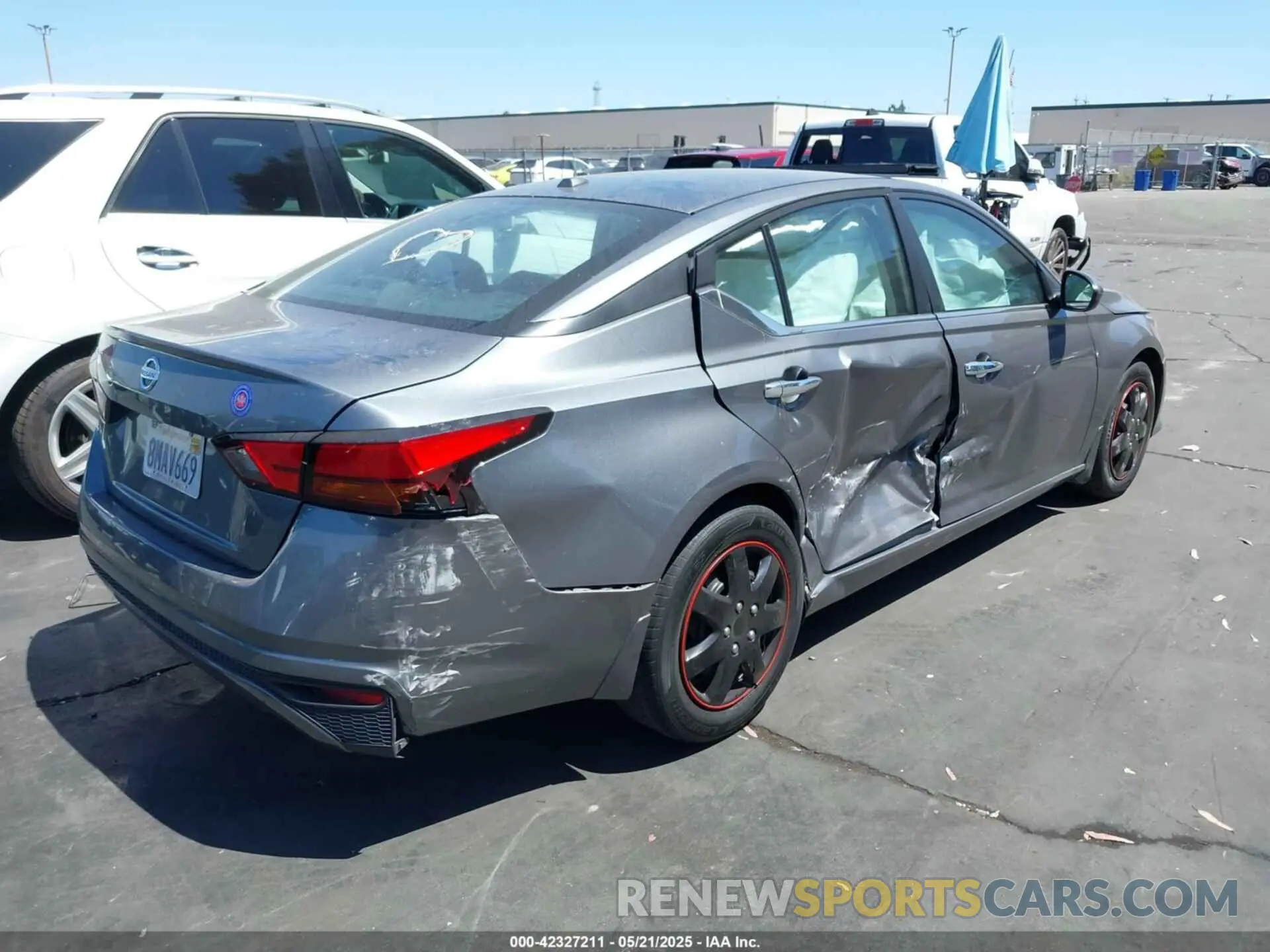 4 fotografías del automóvil dañado 1N4BL4BV6LC122337 NISSAN ALTIMA 2020