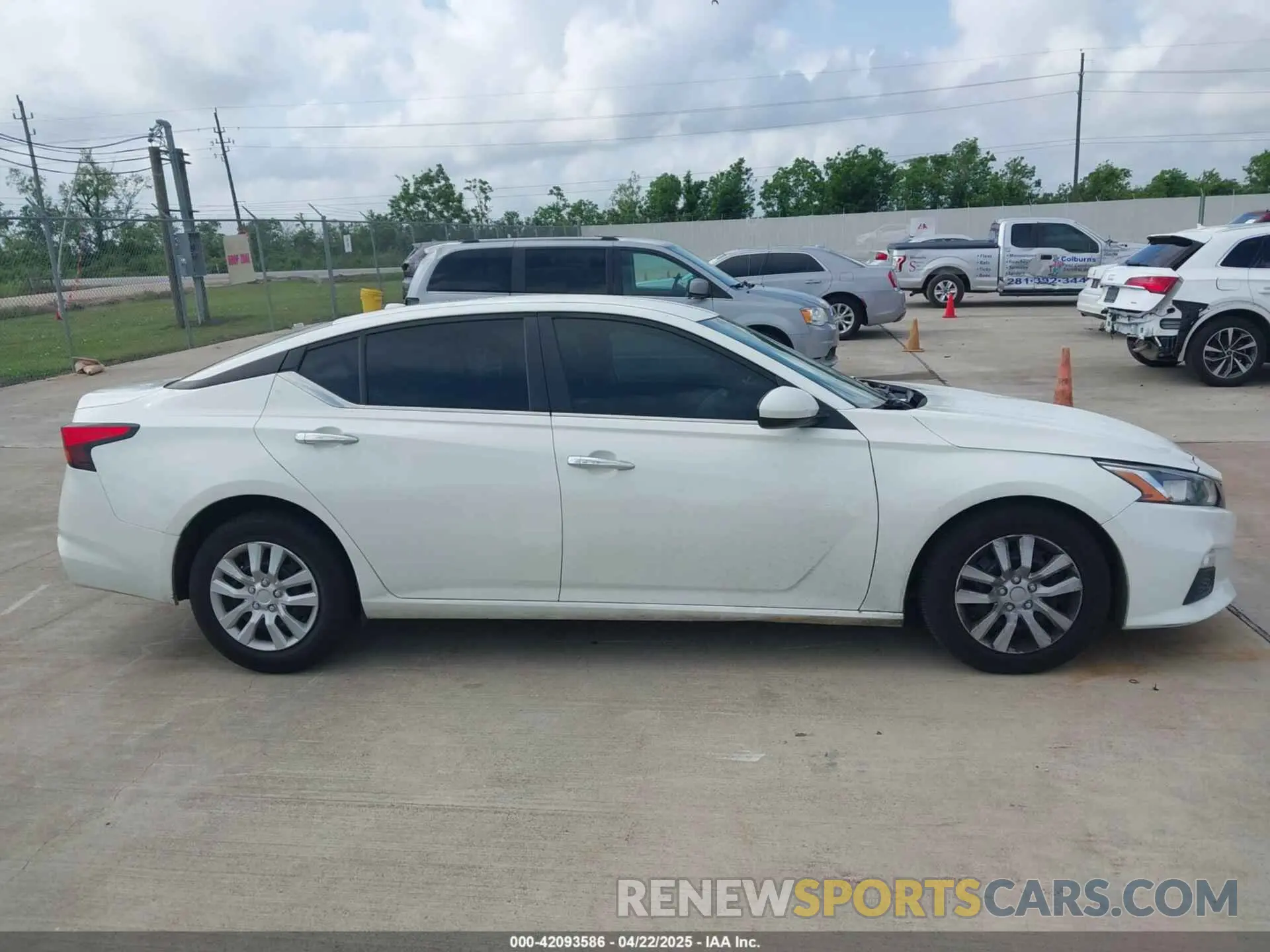 13 fotografías del automóvil dañado 1N4BL4BV6LC224513 NISSAN ALTIMA 2020