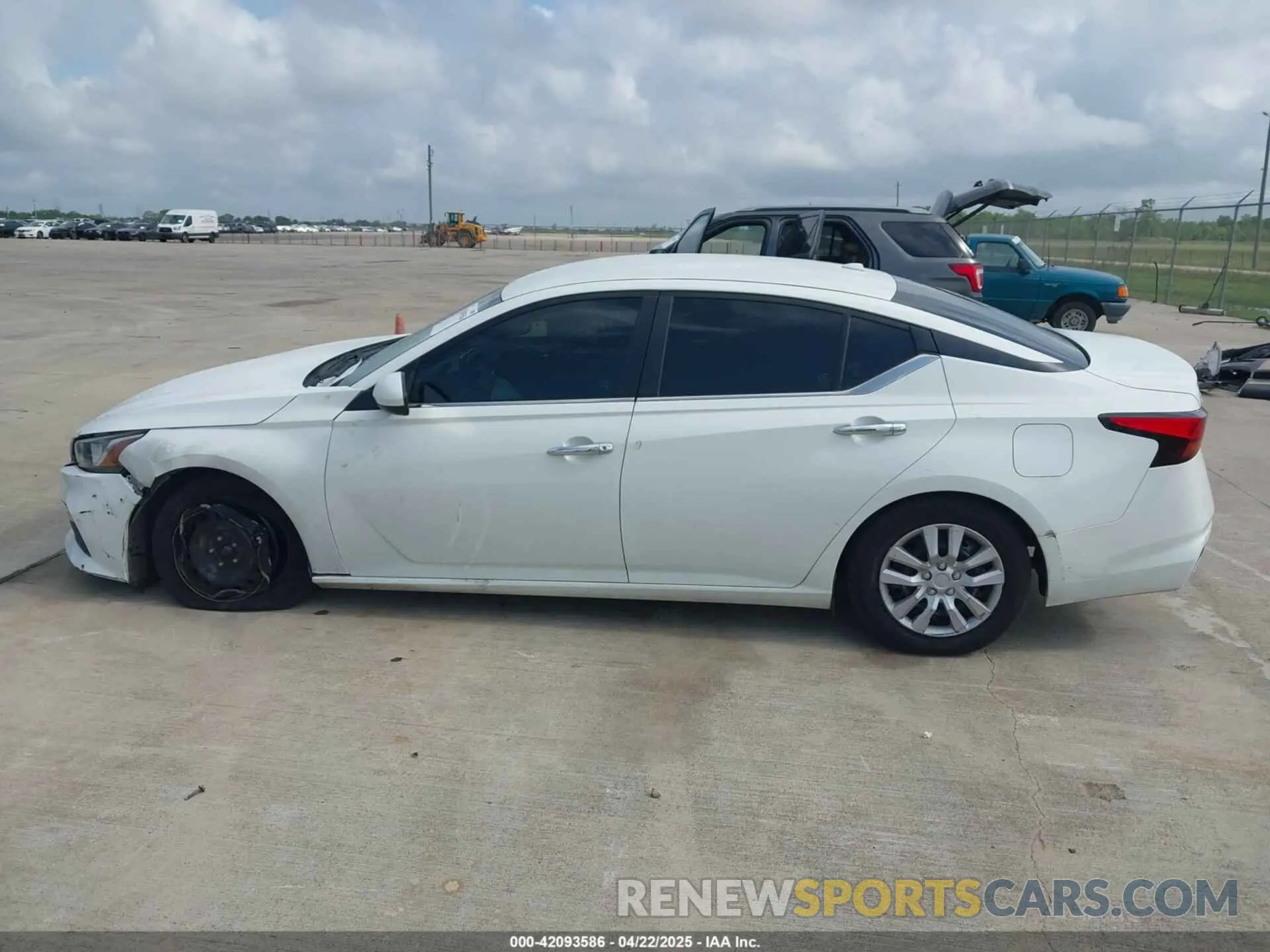 14 fotografías del automóvil dañado 1N4BL4BV6LC224513 NISSAN ALTIMA 2020