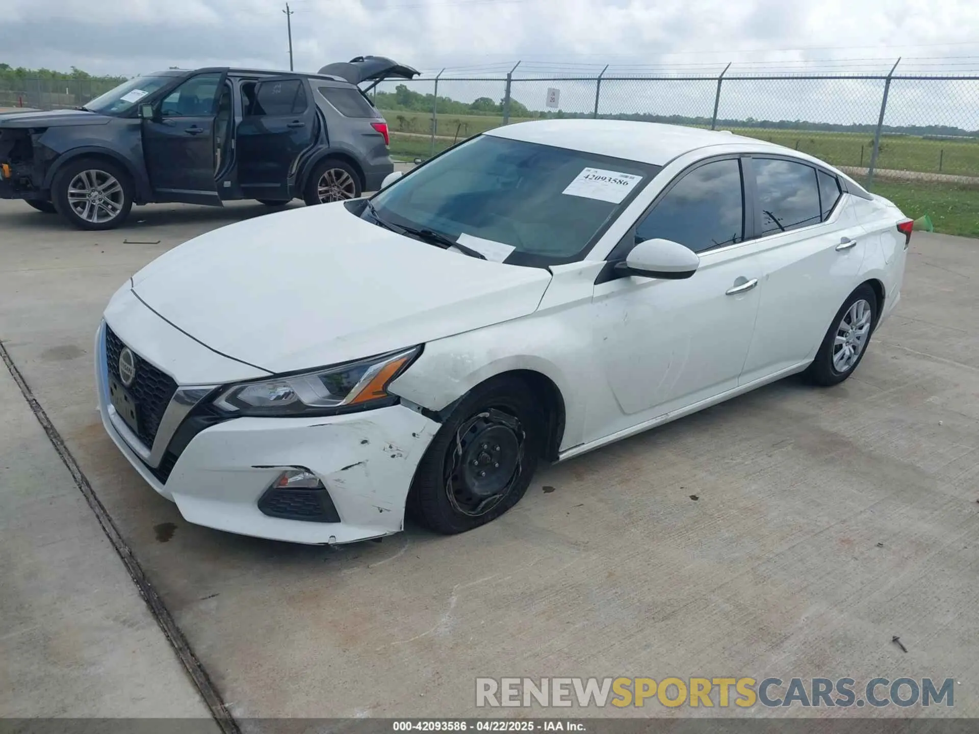 2 fotografías del automóvil dañado 1N4BL4BV6LC224513 NISSAN ALTIMA 2020
