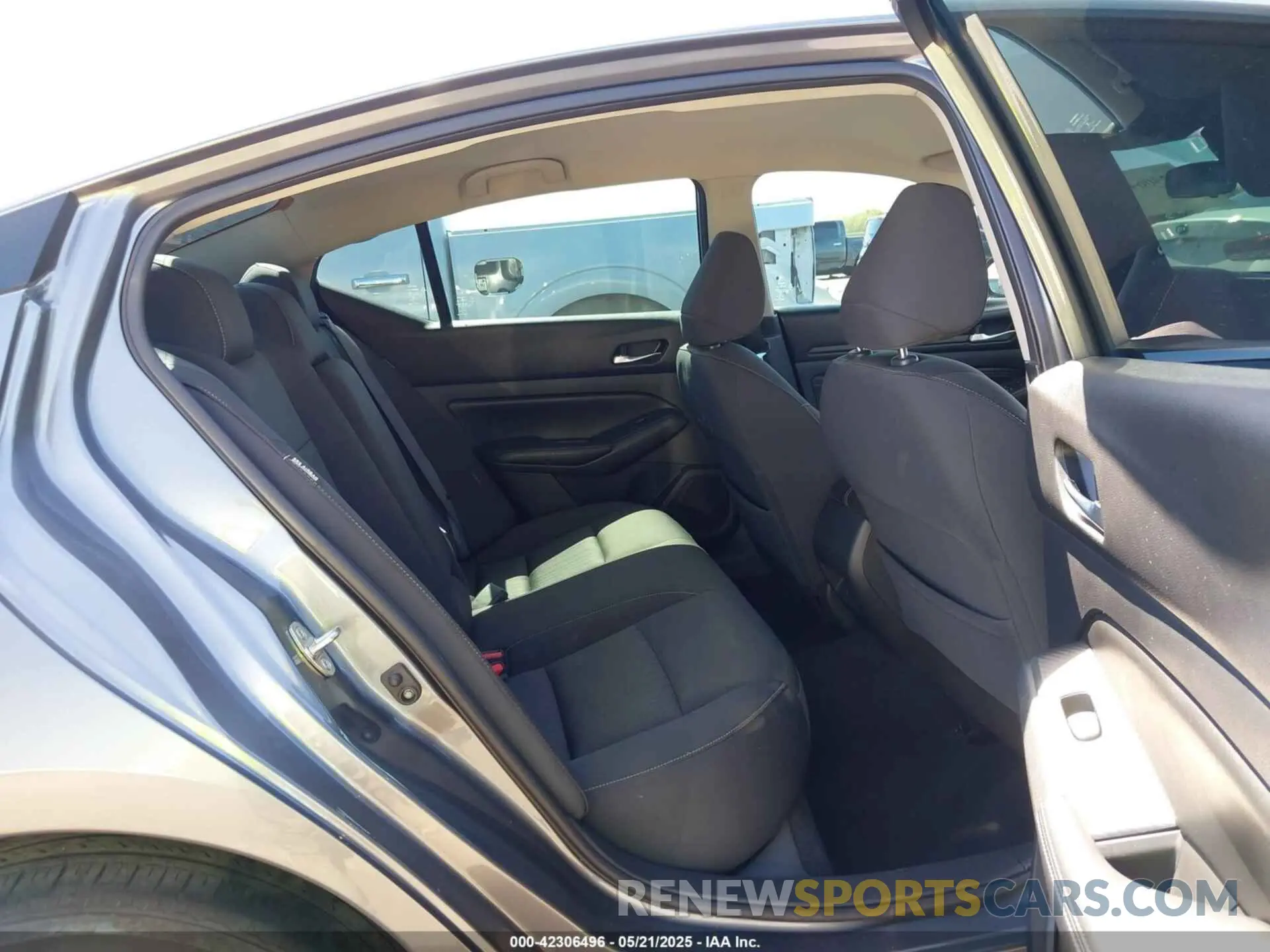 8 fotografías del automóvil dañado 1N4BL4BV6LC255549 NISSAN ALTIMA 2020