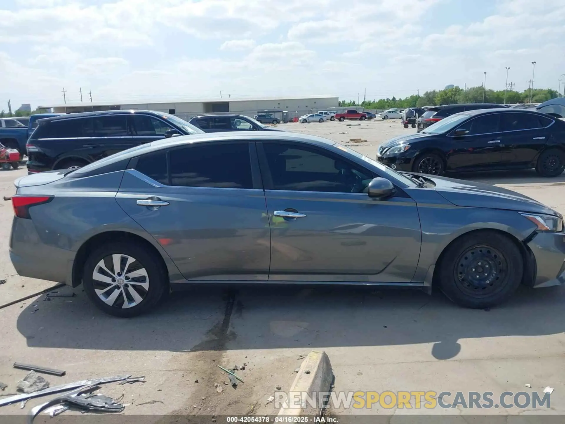 13 fotografías del automóvil dañado 1N4BL4BV7LC114313 NISSAN ALTIMA 2020