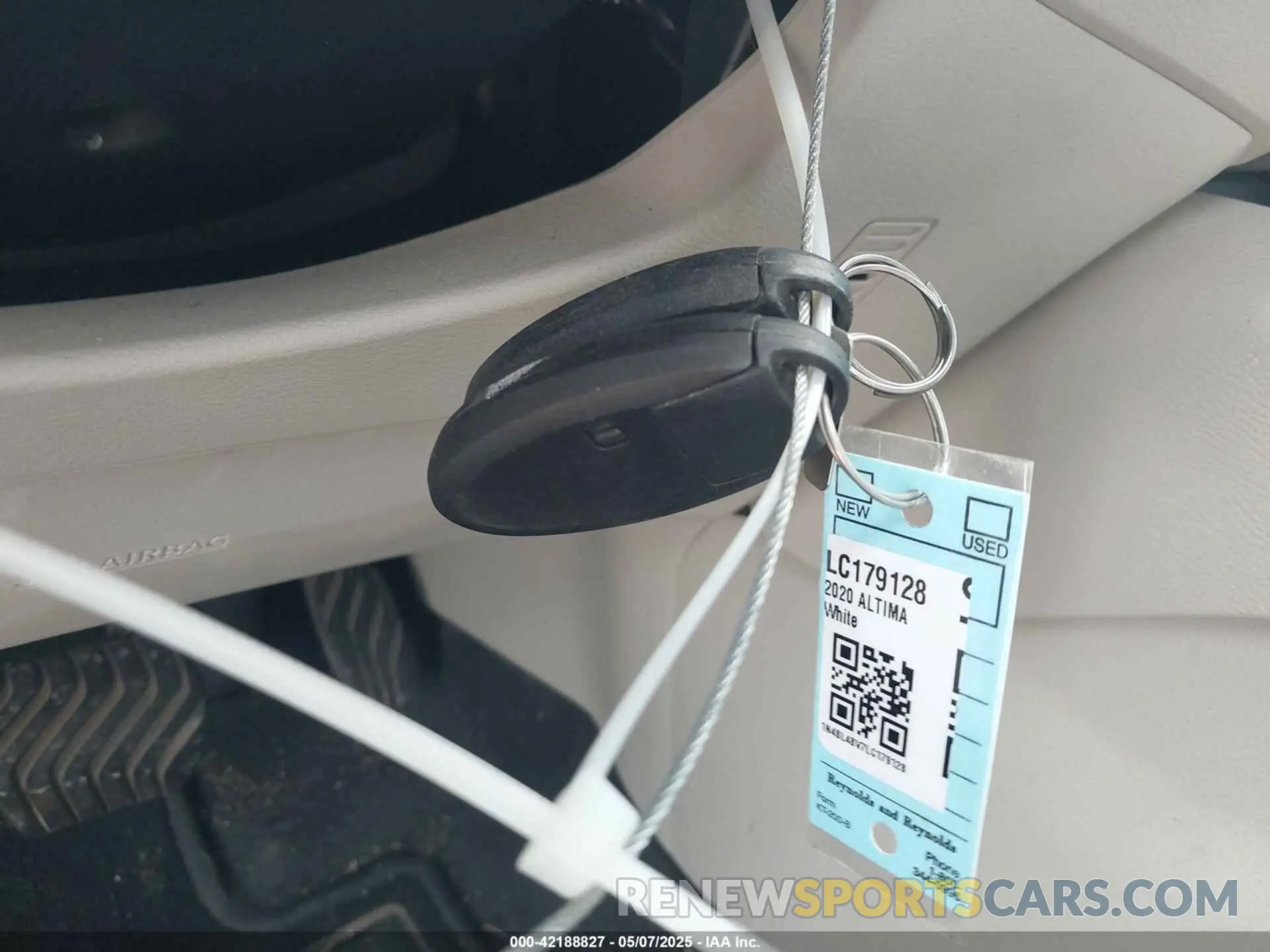11 fotografías del automóvil dañado 1N4BL4BV7LC179128 NISSAN ALTIMA 2020