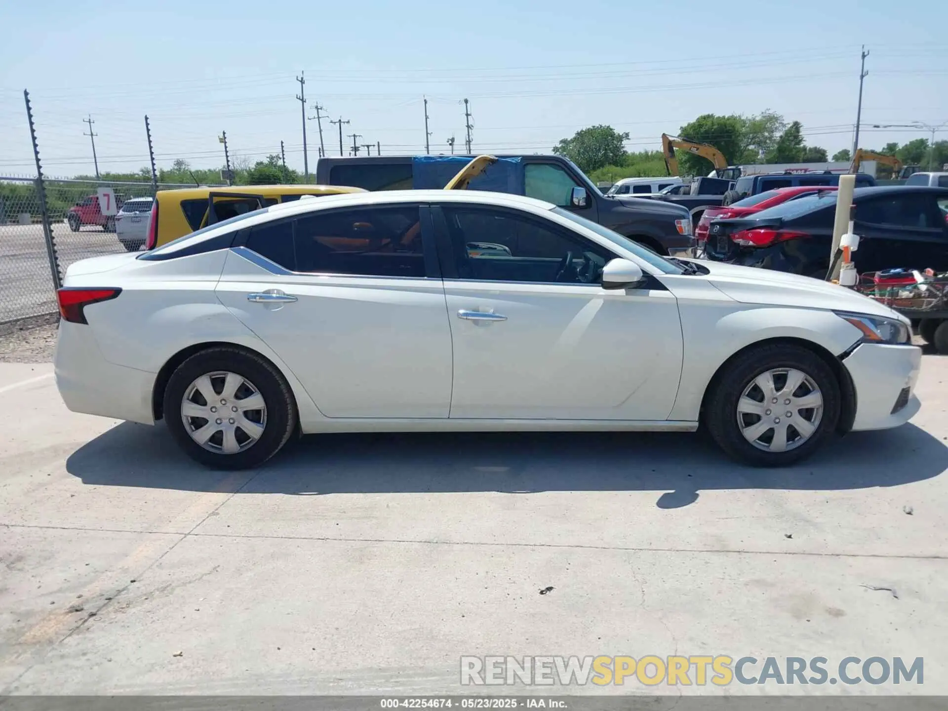 14 fotografías del automóvil dañado 1N4BL4BV8LC142461 NISSAN ALTIMA 2020