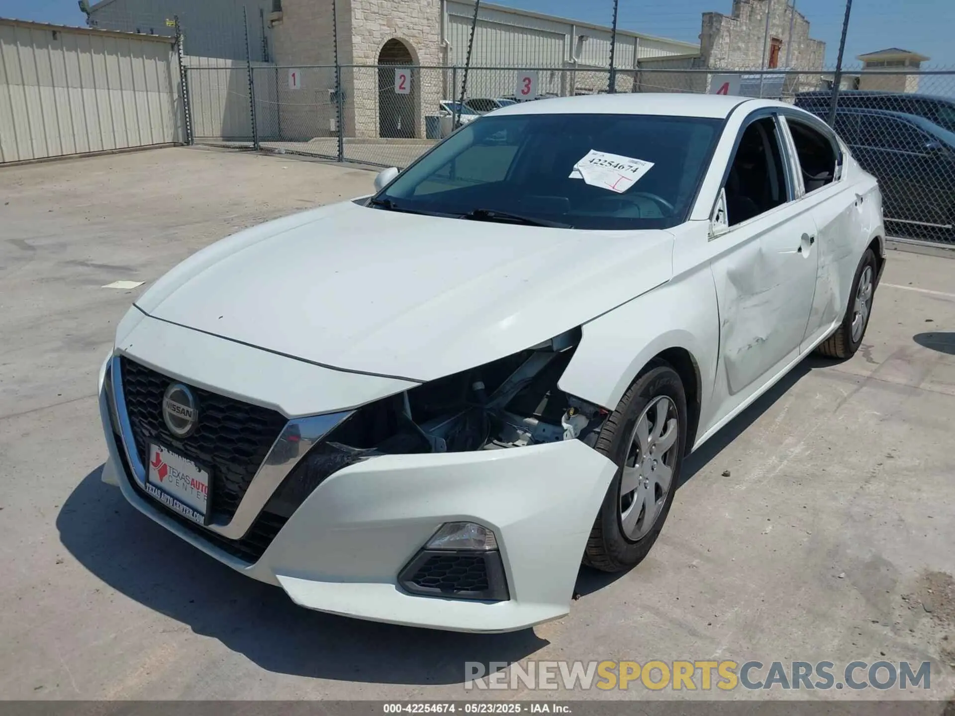 2 fotografías del automóvil dañado 1N4BL4BV8LC142461 NISSAN ALTIMA 2020
