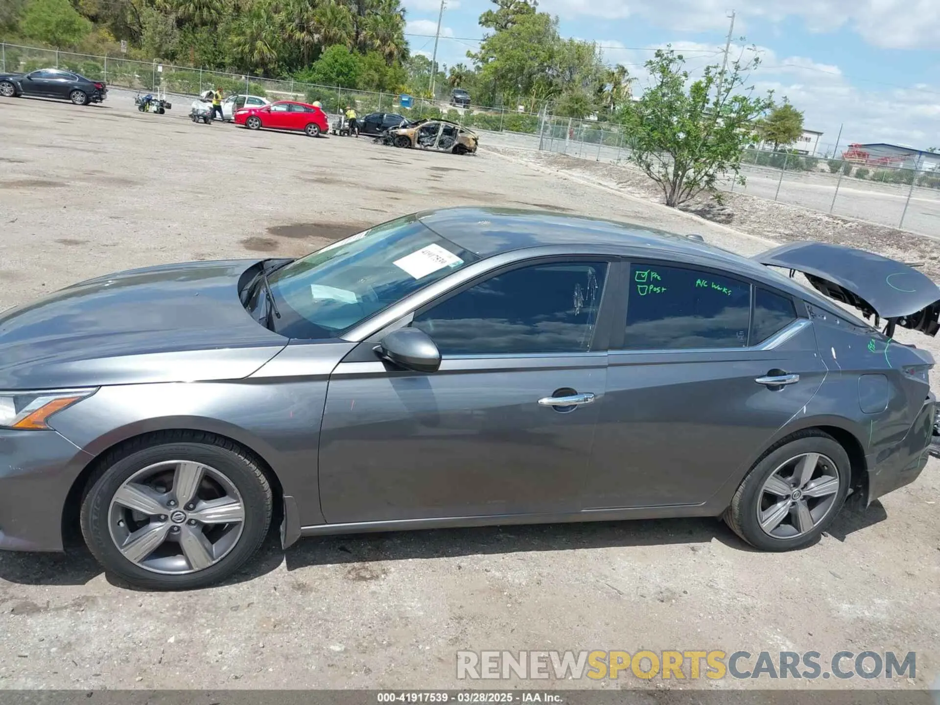 14 fotografías del automóvil dañado 1N4BL4BV9LC143683 NISSAN ALTIMA 2020