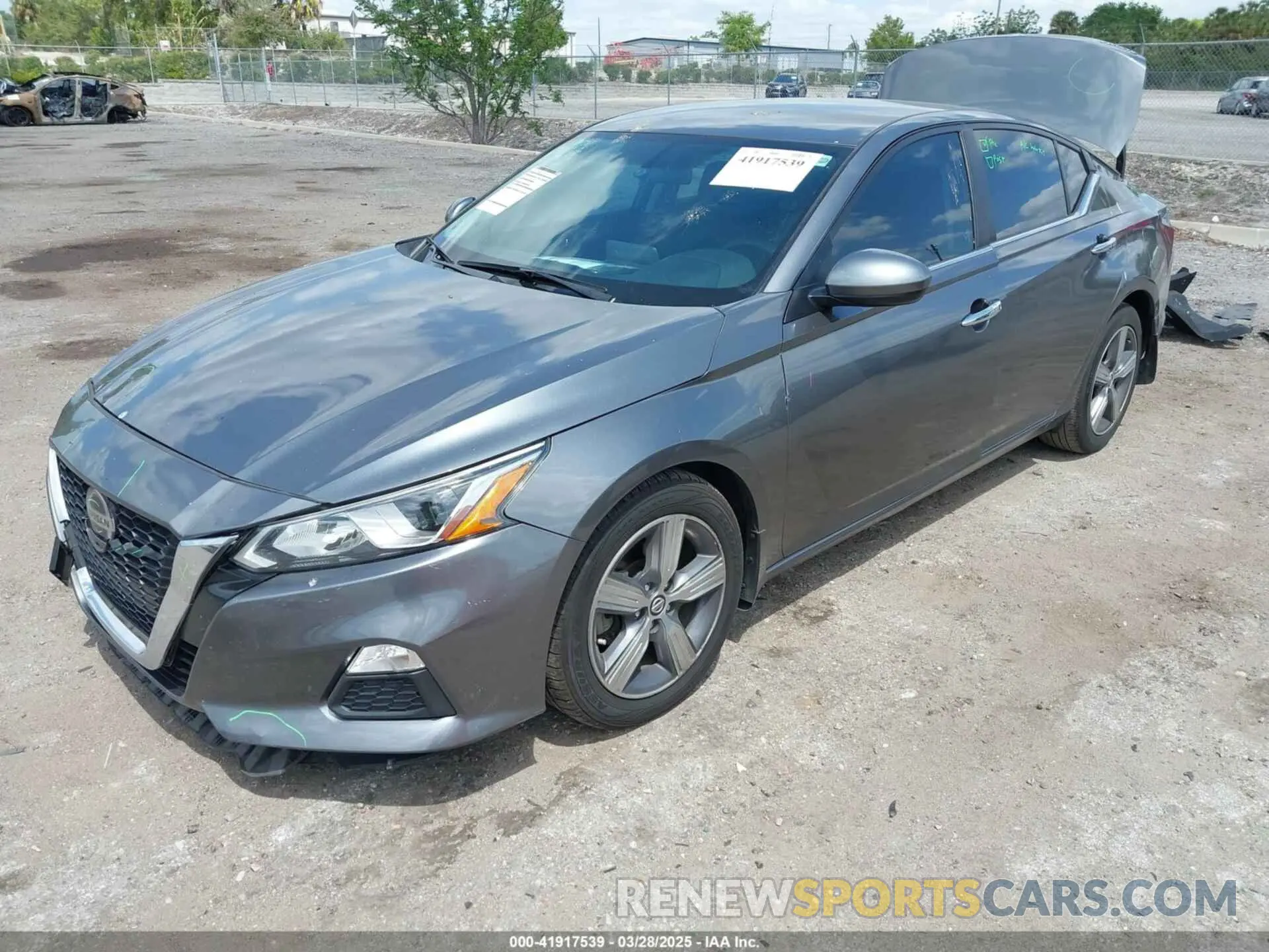2 fotografías del automóvil dañado 1N4BL4BV9LC143683 NISSAN ALTIMA 2020