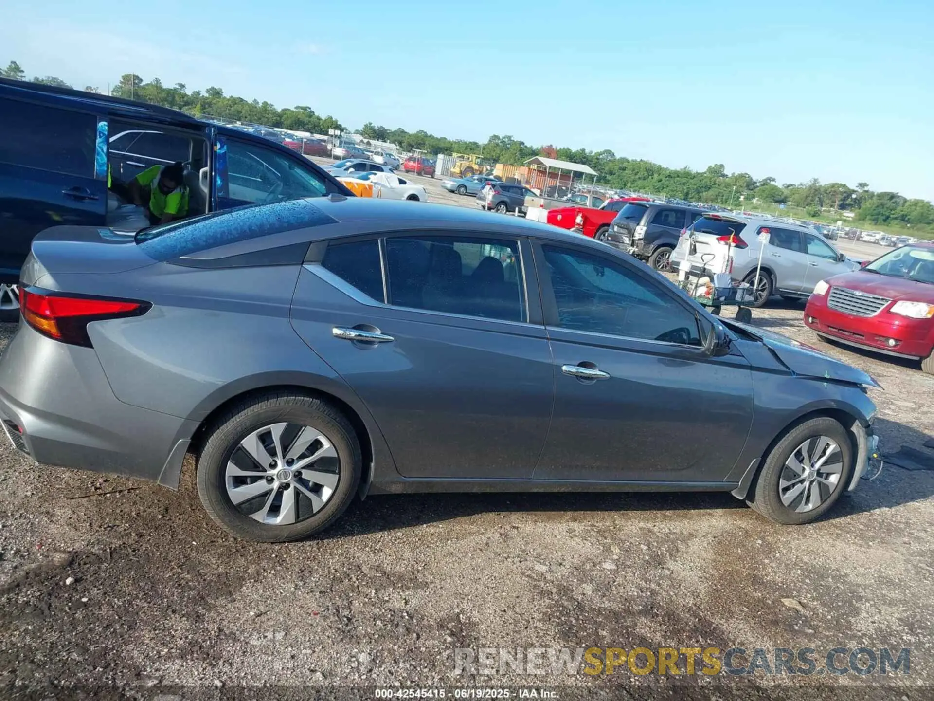 13 fotografías del automóvil dañado 1N4BL4BVXLN312680 NISSAN ALTIMA 2020