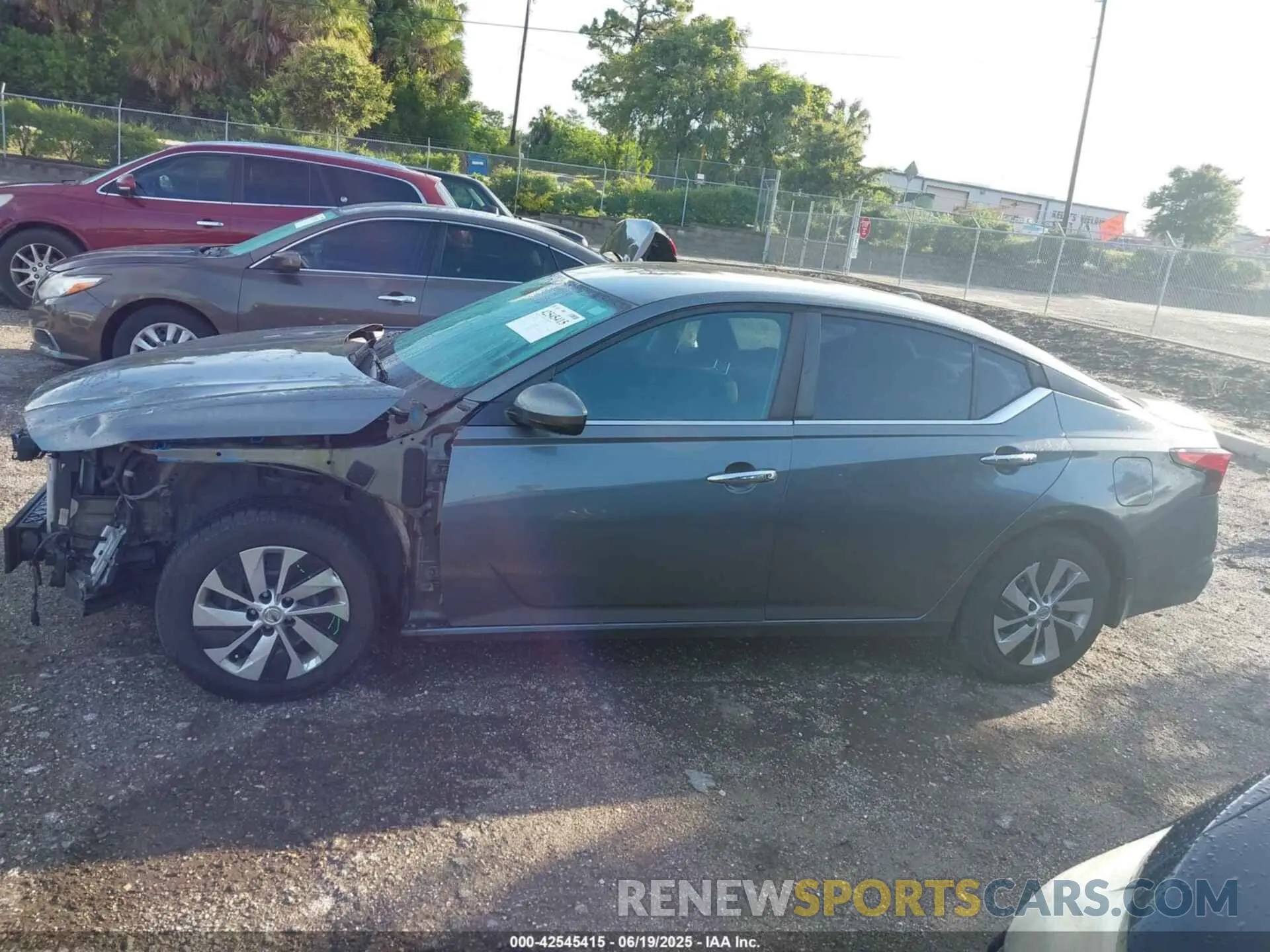 14 fotografías del automóvil dañado 1N4BL4BVXLN312680 NISSAN ALTIMA 2020