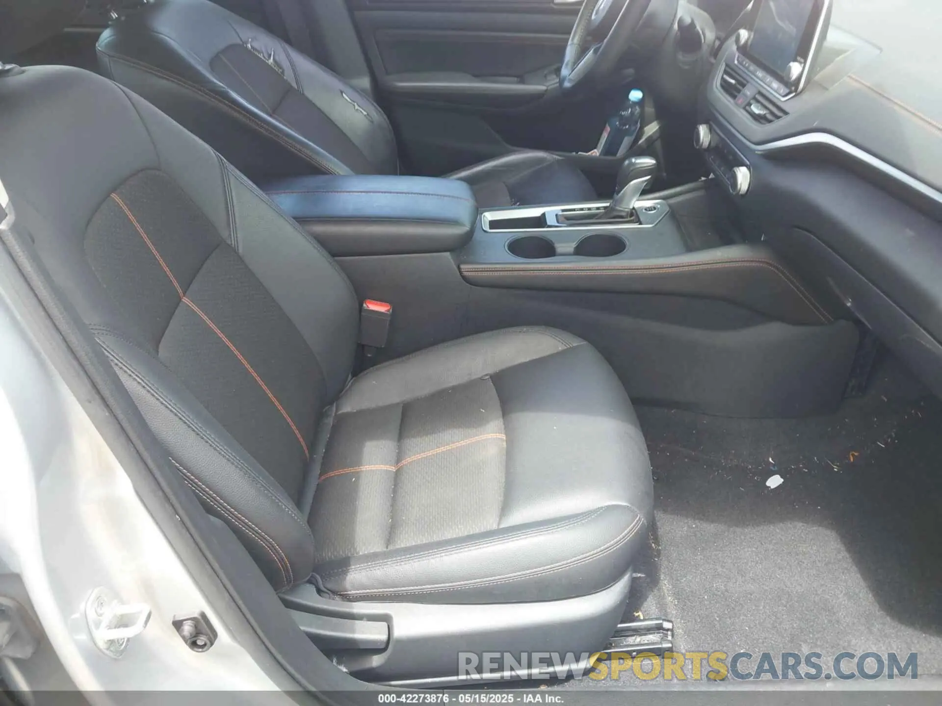 5 fotografías del automóvil dañado 1N4BL4CV0LC209617 NISSAN ALTIMA 2020