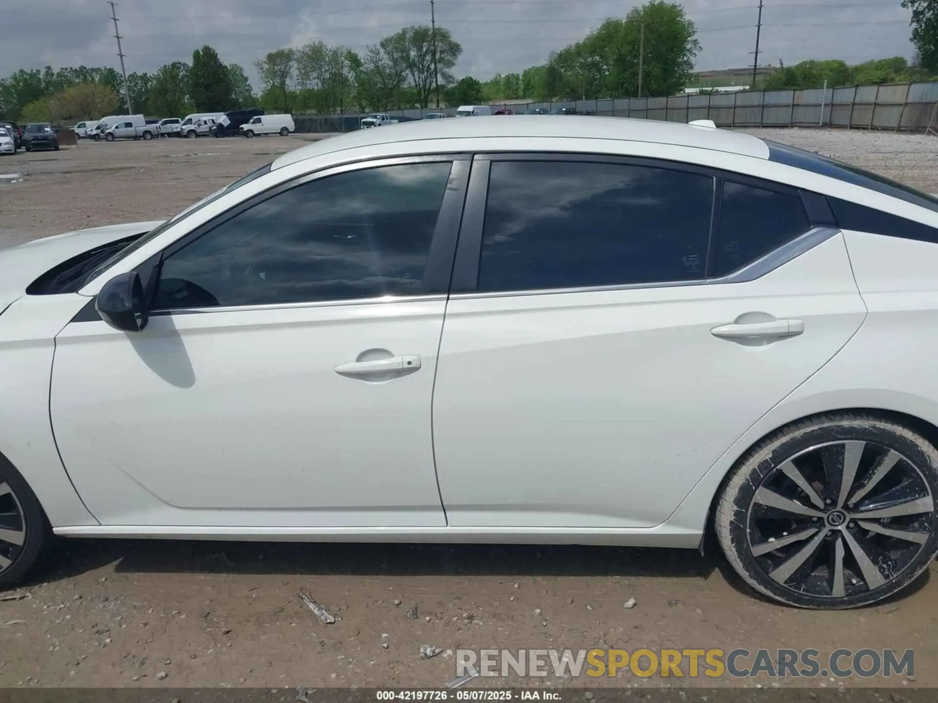 15 fotografías del automóvil dañado 1N4BL4CV0LN314050 NISSAN ALTIMA 2020