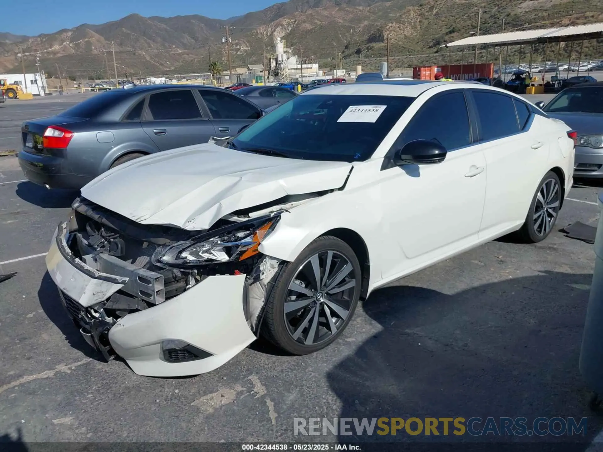 2 fotografías del automóvil dañado 1N4BL4CV0LN319944 NISSAN ALTIMA 2020