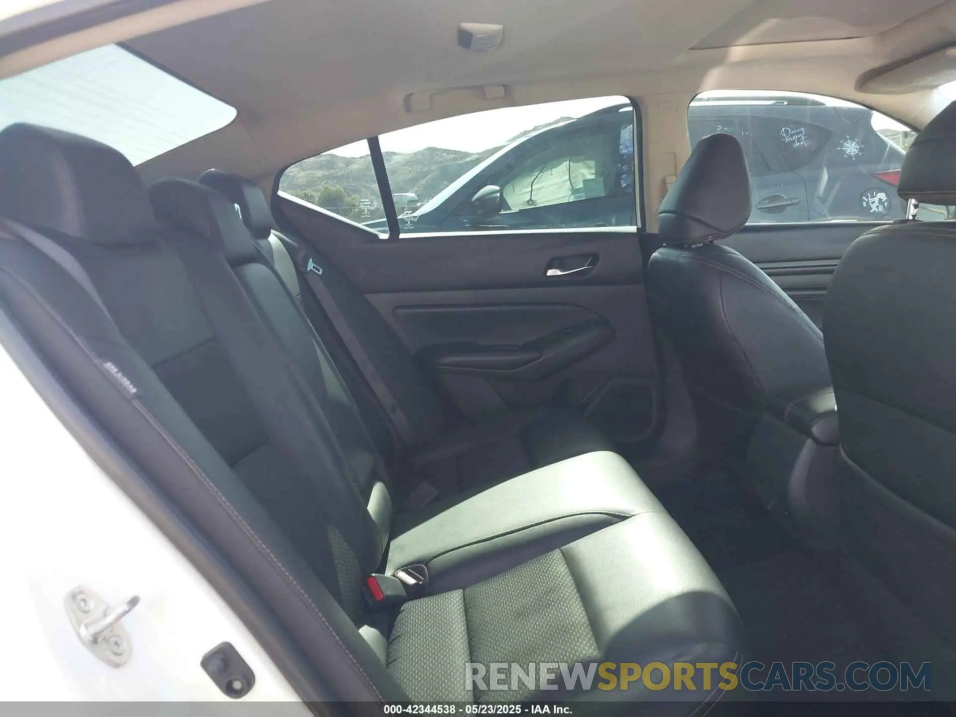 8 fotografías del automóvil dañado 1N4BL4CV0LN319944 NISSAN ALTIMA 2020