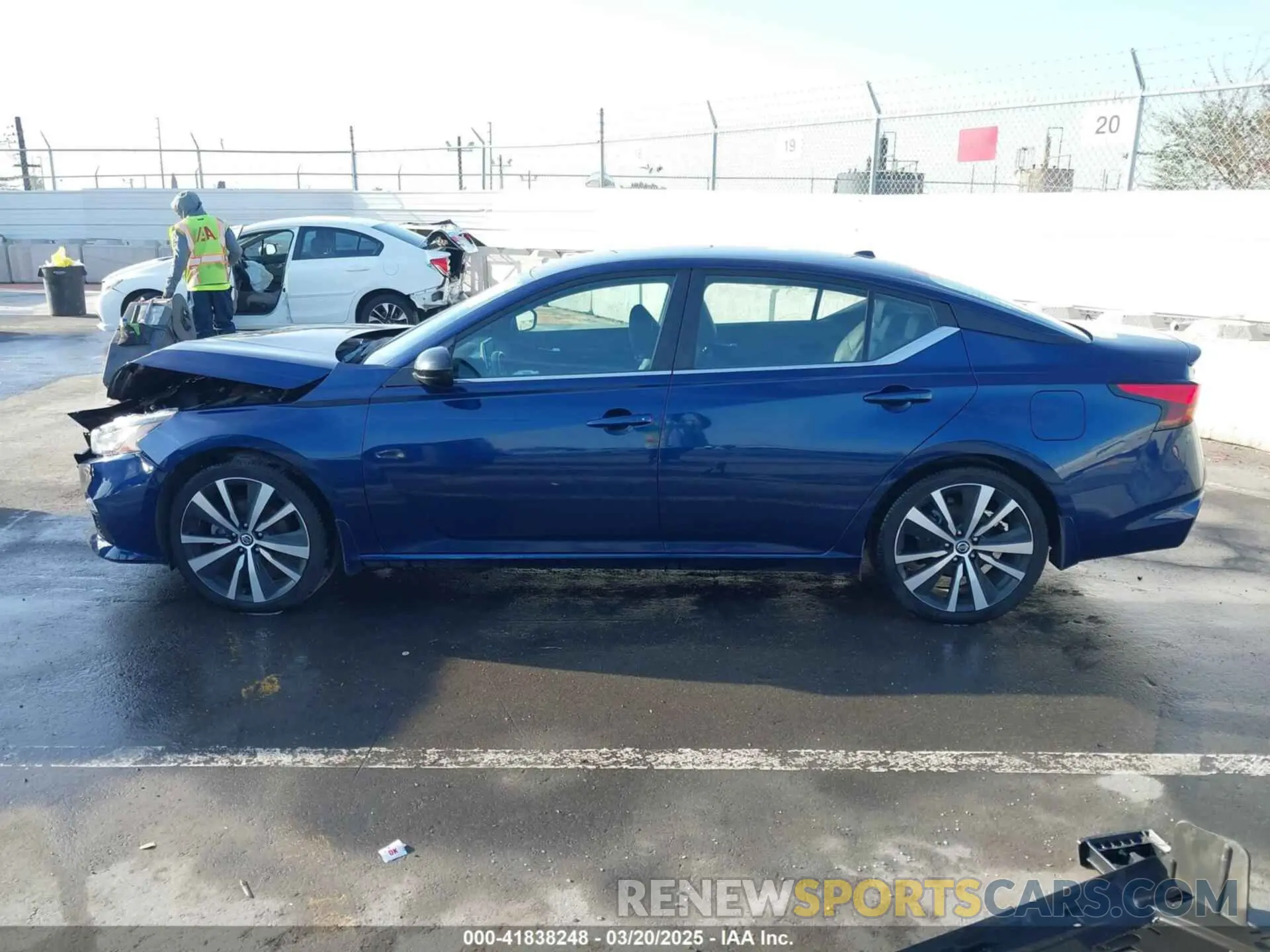 14 fotografías del automóvil dañado 1N4BL4CV2LC282827 NISSAN ALTIMA 2020