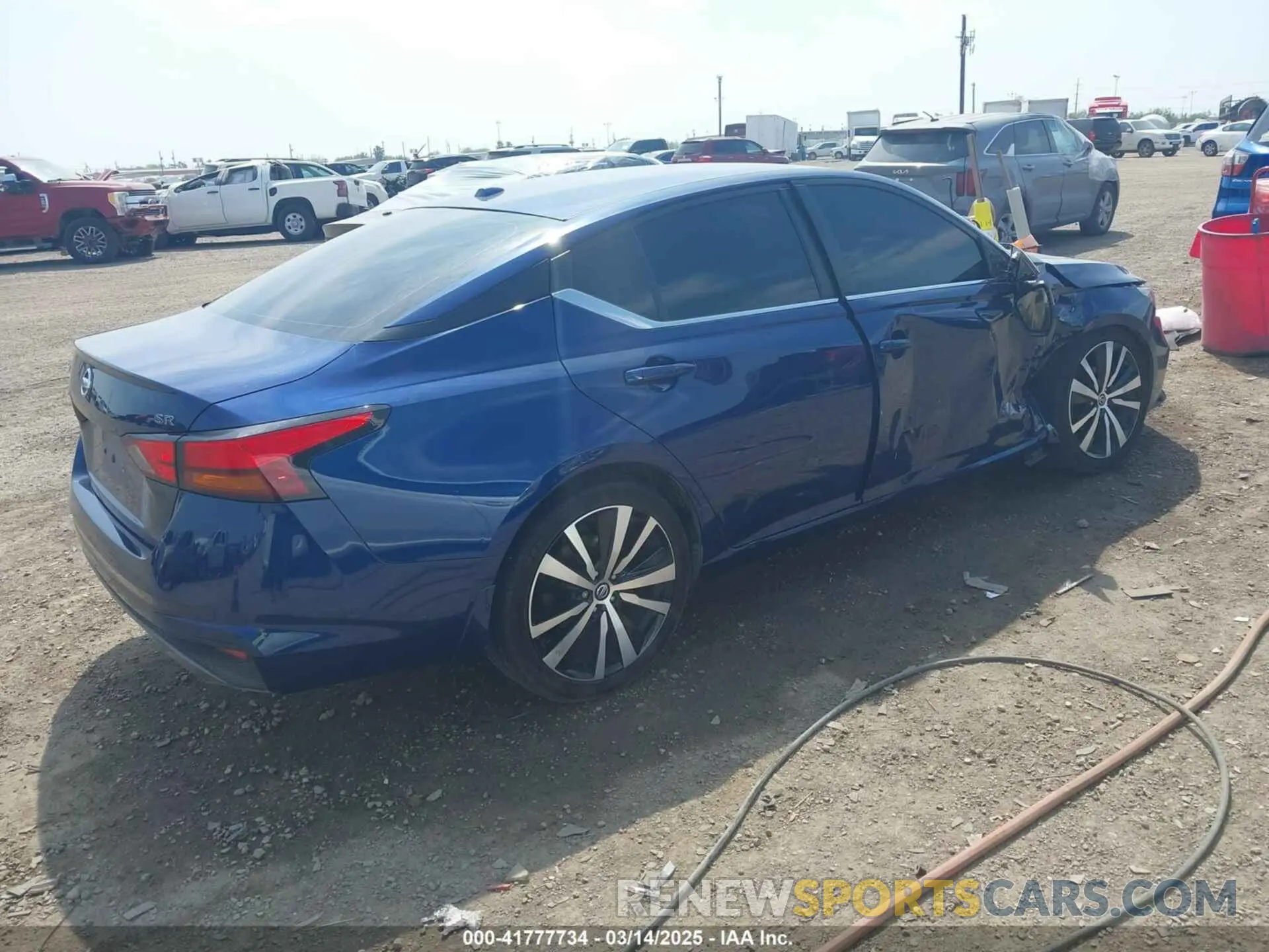 4 fotografías del automóvil dañado 1N4BL4CV4LC165329 NISSAN ALTIMA 2020