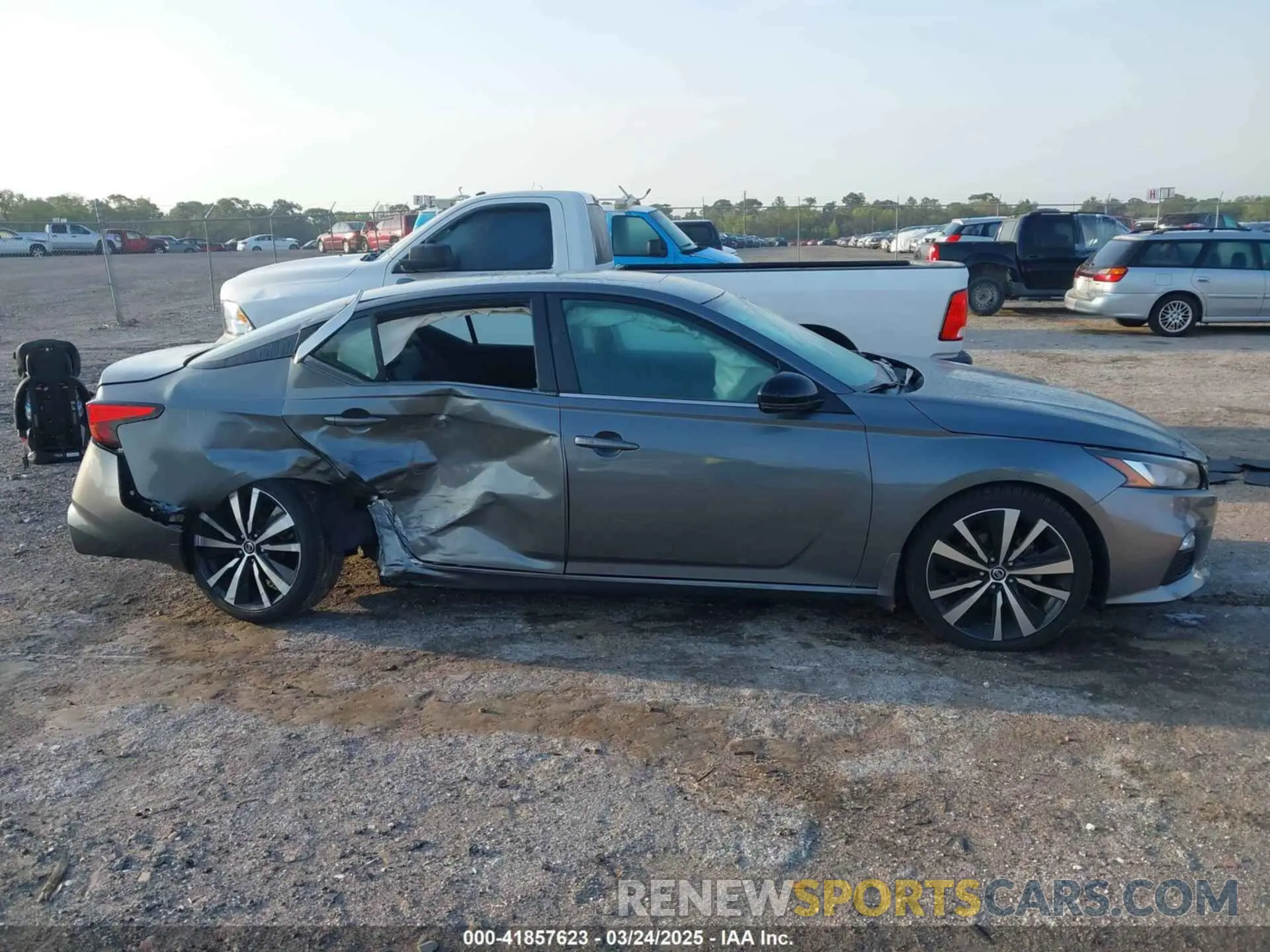 13 fotografías del automóvil dañado 1N4BL4CV4LC260151 NISSAN ALTIMA 2020