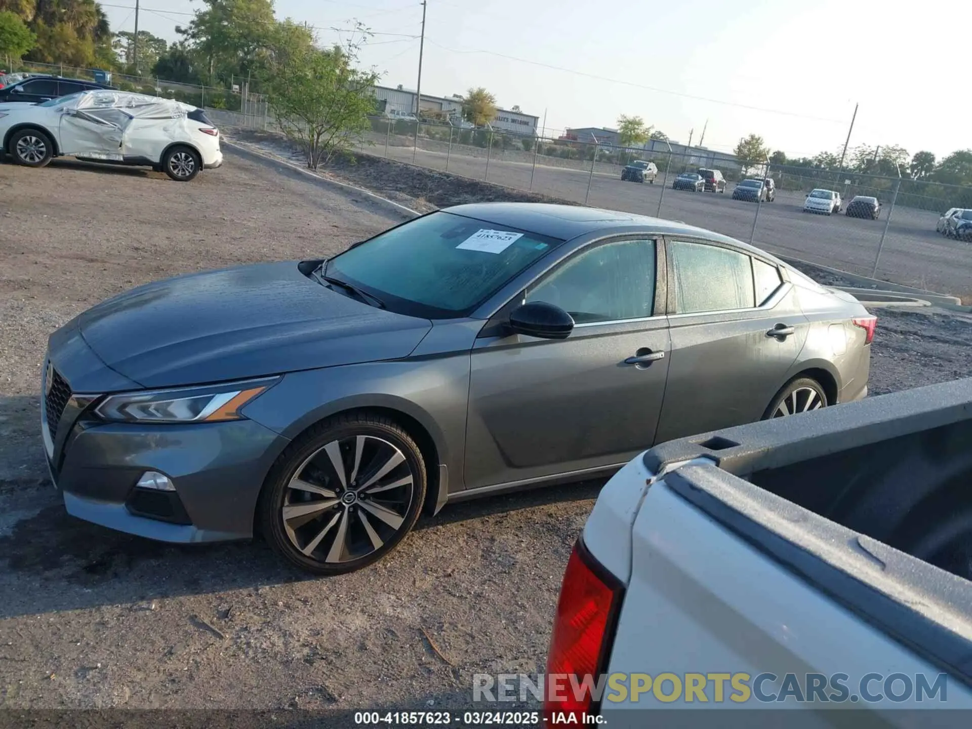 14 fotografías del automóvil dañado 1N4BL4CV4LC260151 NISSAN ALTIMA 2020